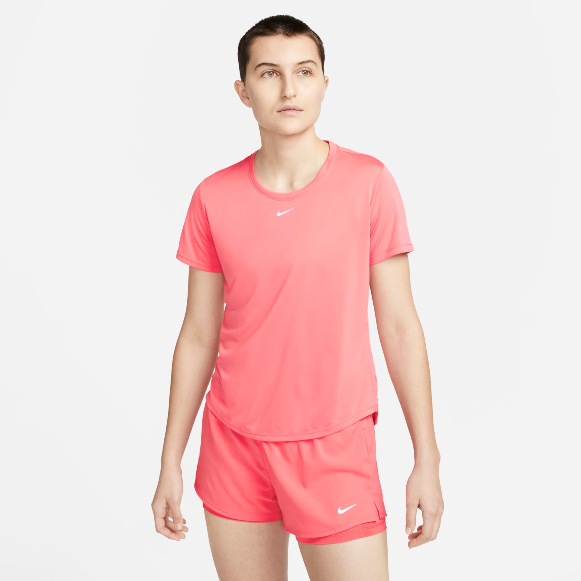 Camiseta Nike Dri-FIT One Feminina - Foto 1