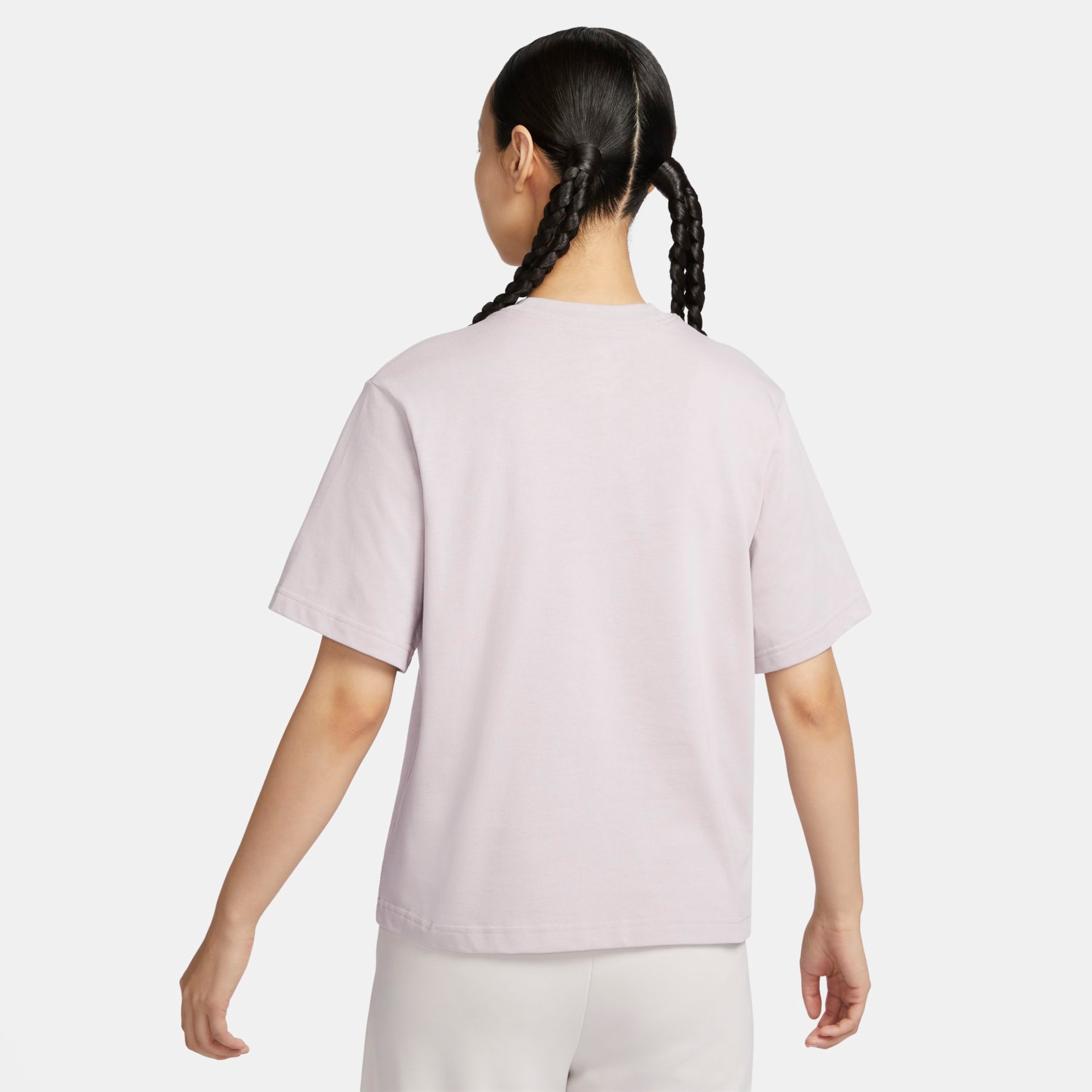 Camiseta Nike Sportswear Essentials Feminina - Foto 2