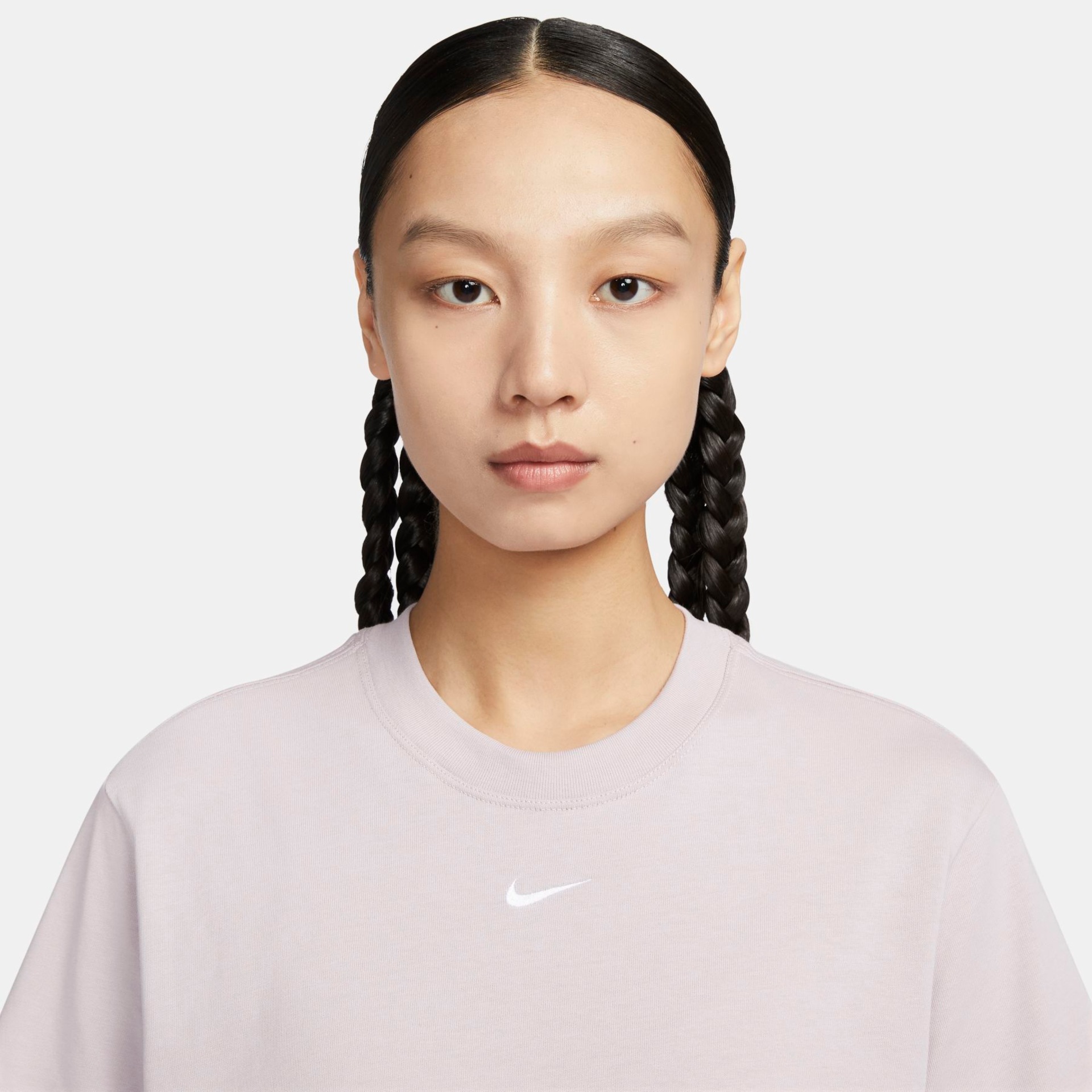 Camiseta Nike Sportswear Essentials Feminina - Foto 3