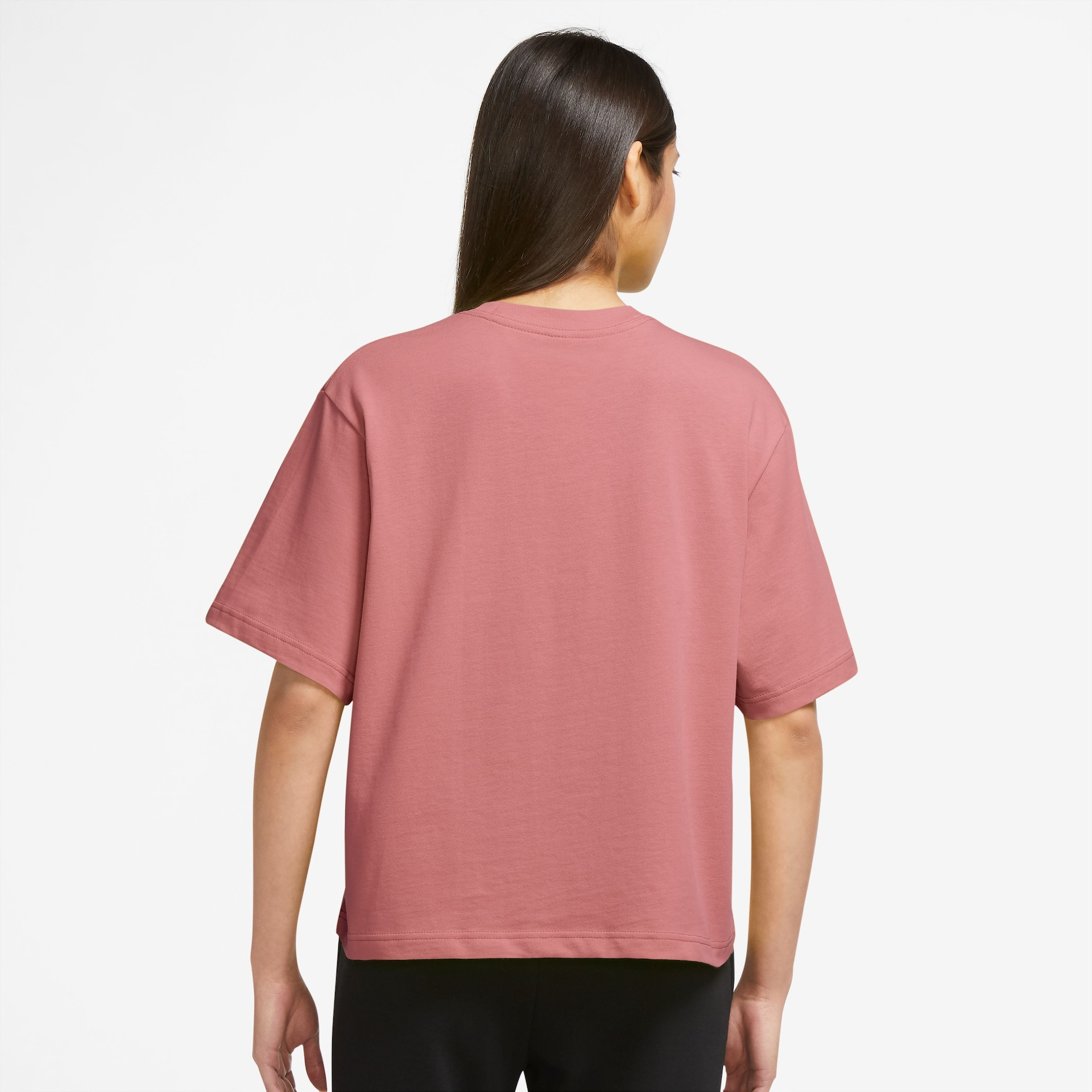 Camiseta Nike Sportswear Essentials Feminina - Foto 2