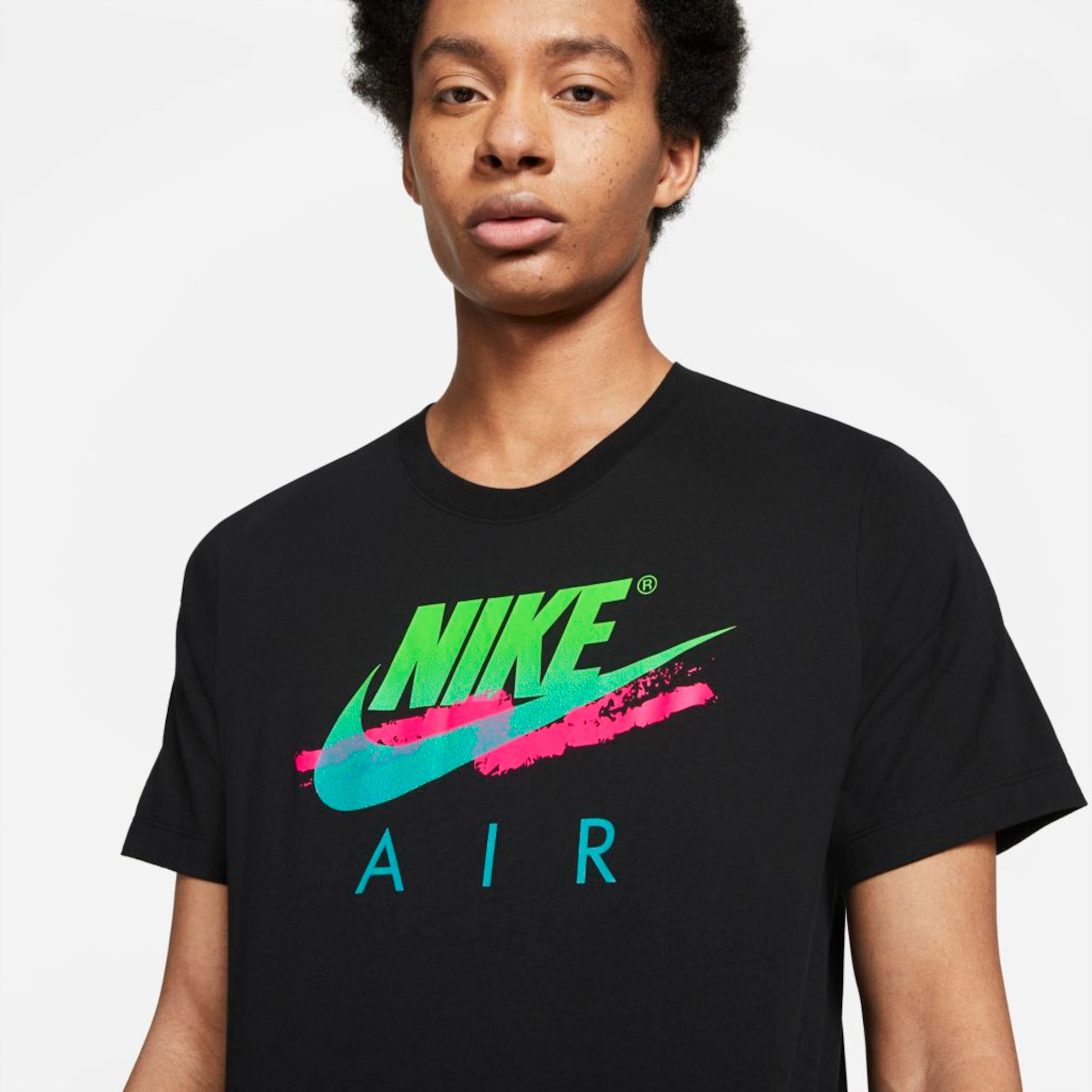 Camiseta Nike Sportswear Masculina - Foto 3