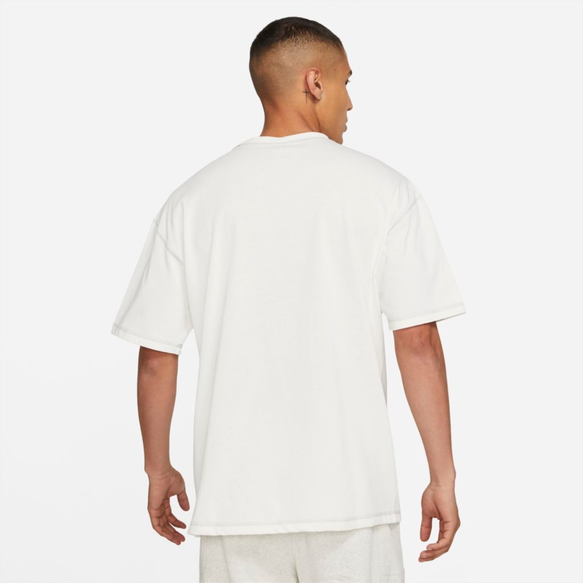 Camiseta Nike Sportswear Masculina - Foto 2