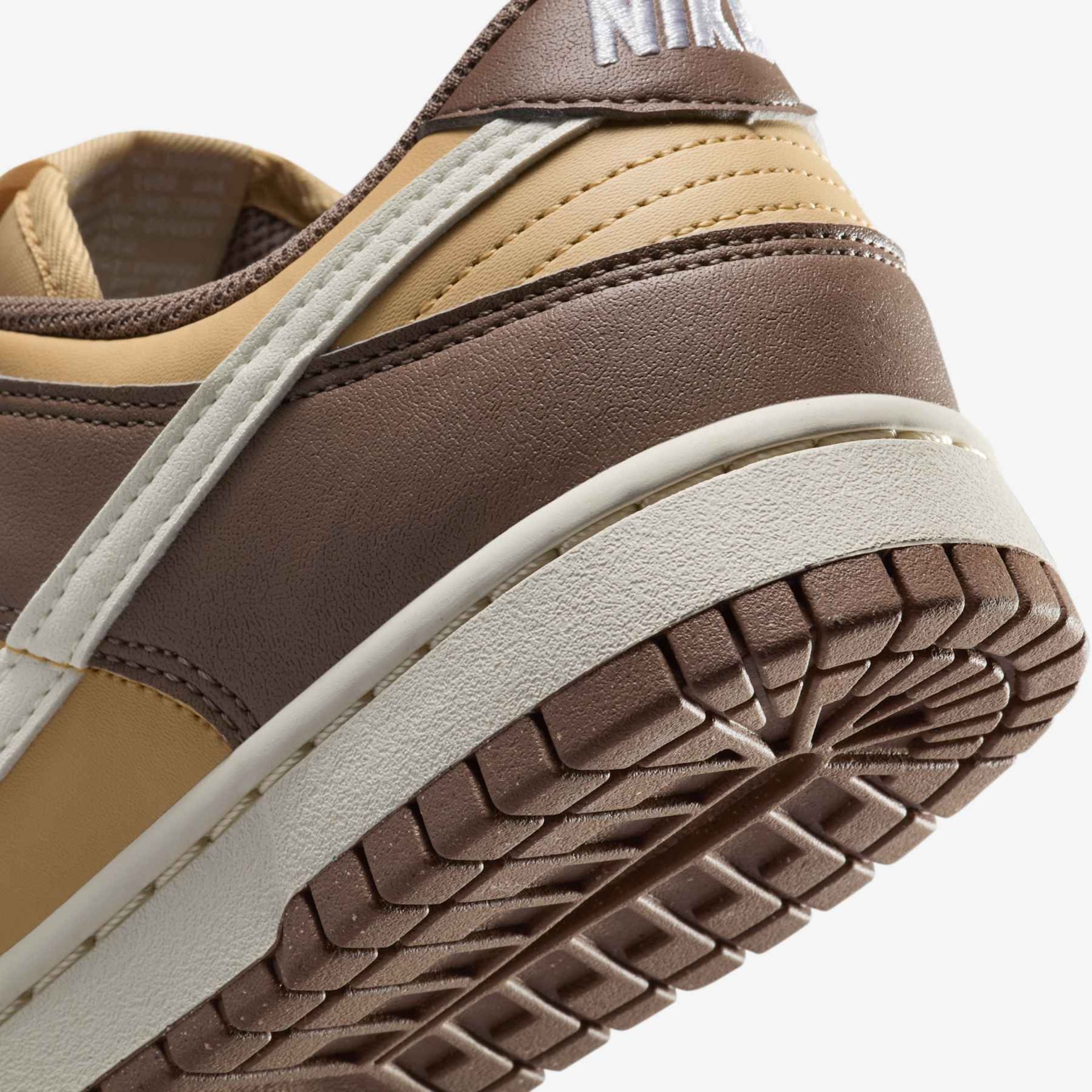 Tênis Nike Dunk Low Next Nature Feminino - Foto 8