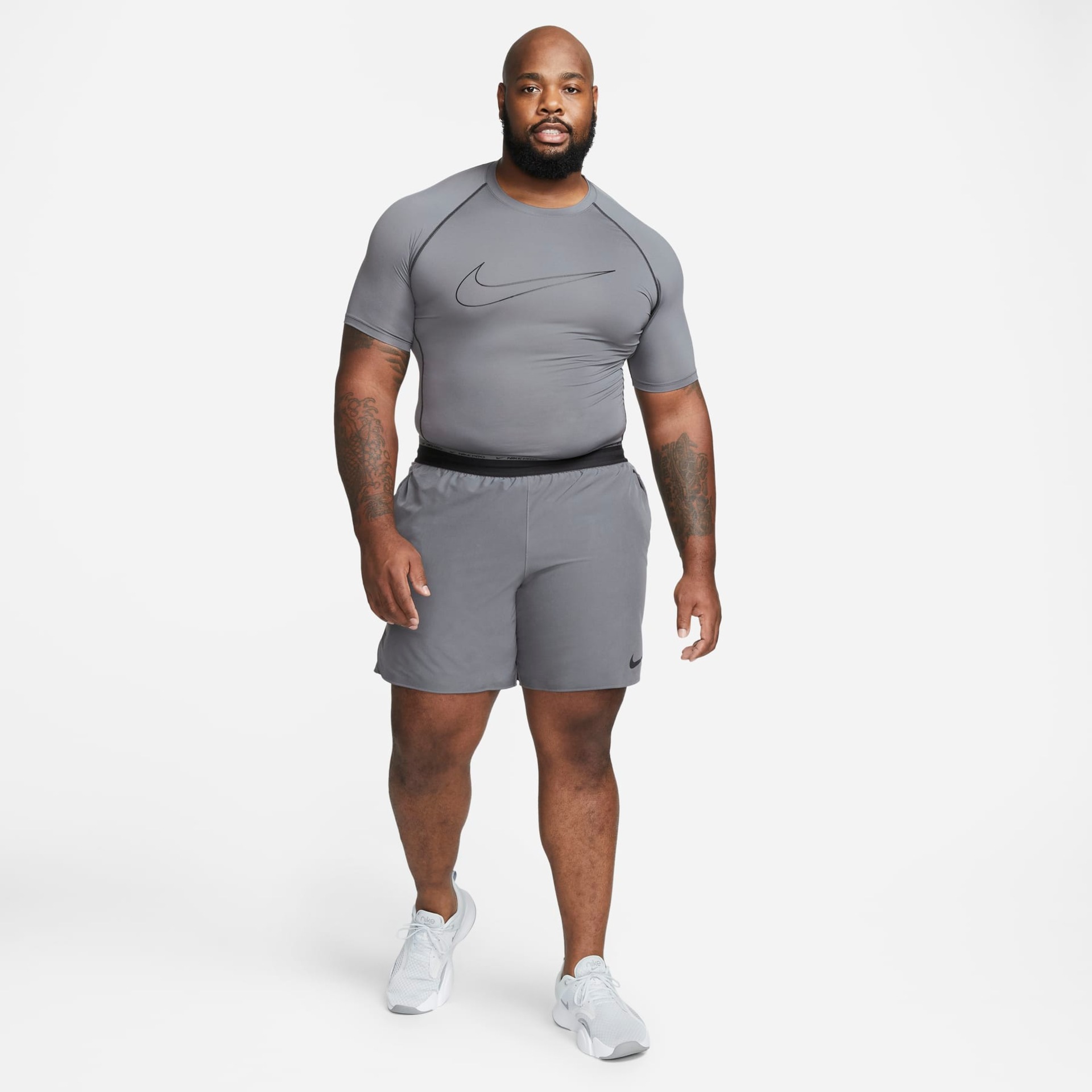 Camiseta Nike Pro Dri-FIT Masculina - Foto 11