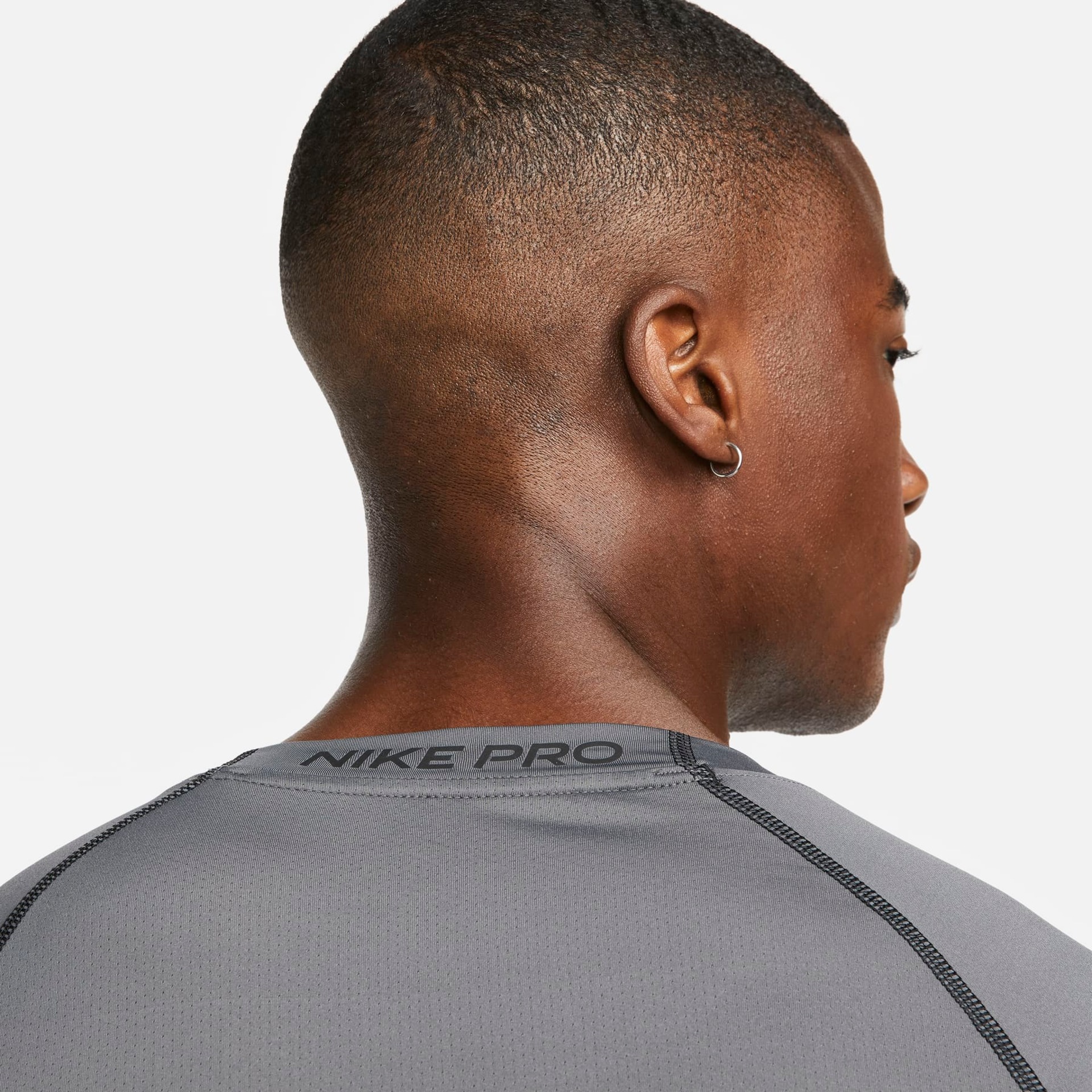 Camiseta Nike Pro Dri-FIT Masculina - Foto 4