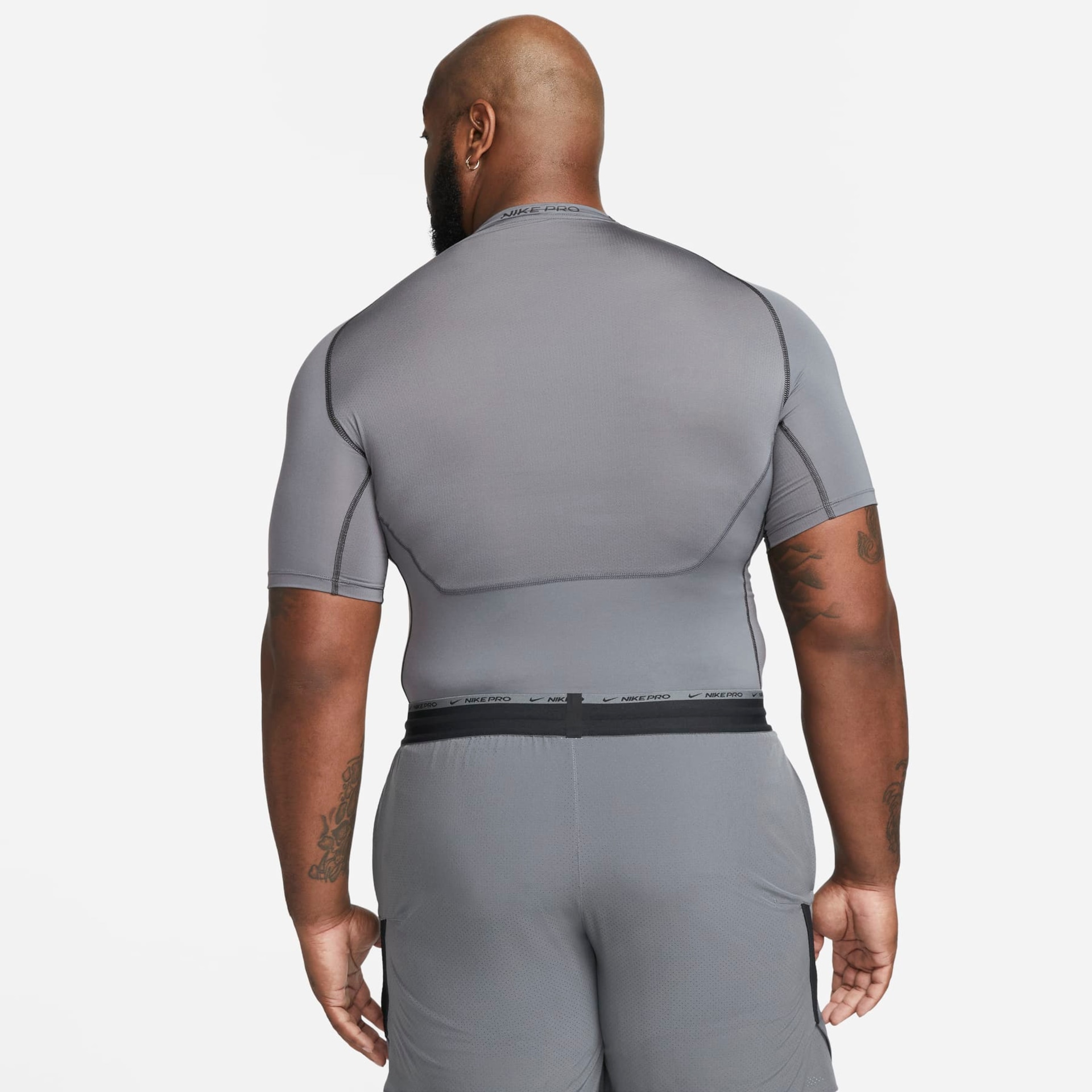Camiseta Nike Pro Dri-FIT Masculina - Foto 7