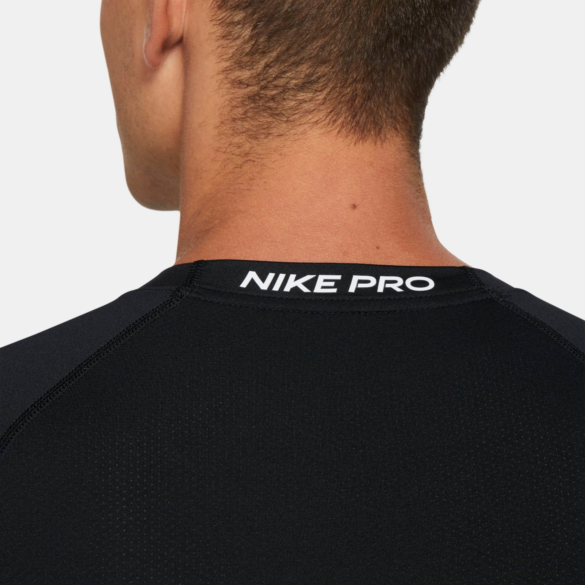 Camiseta Nike Pro Dri-FIT Masculina - Foto 4