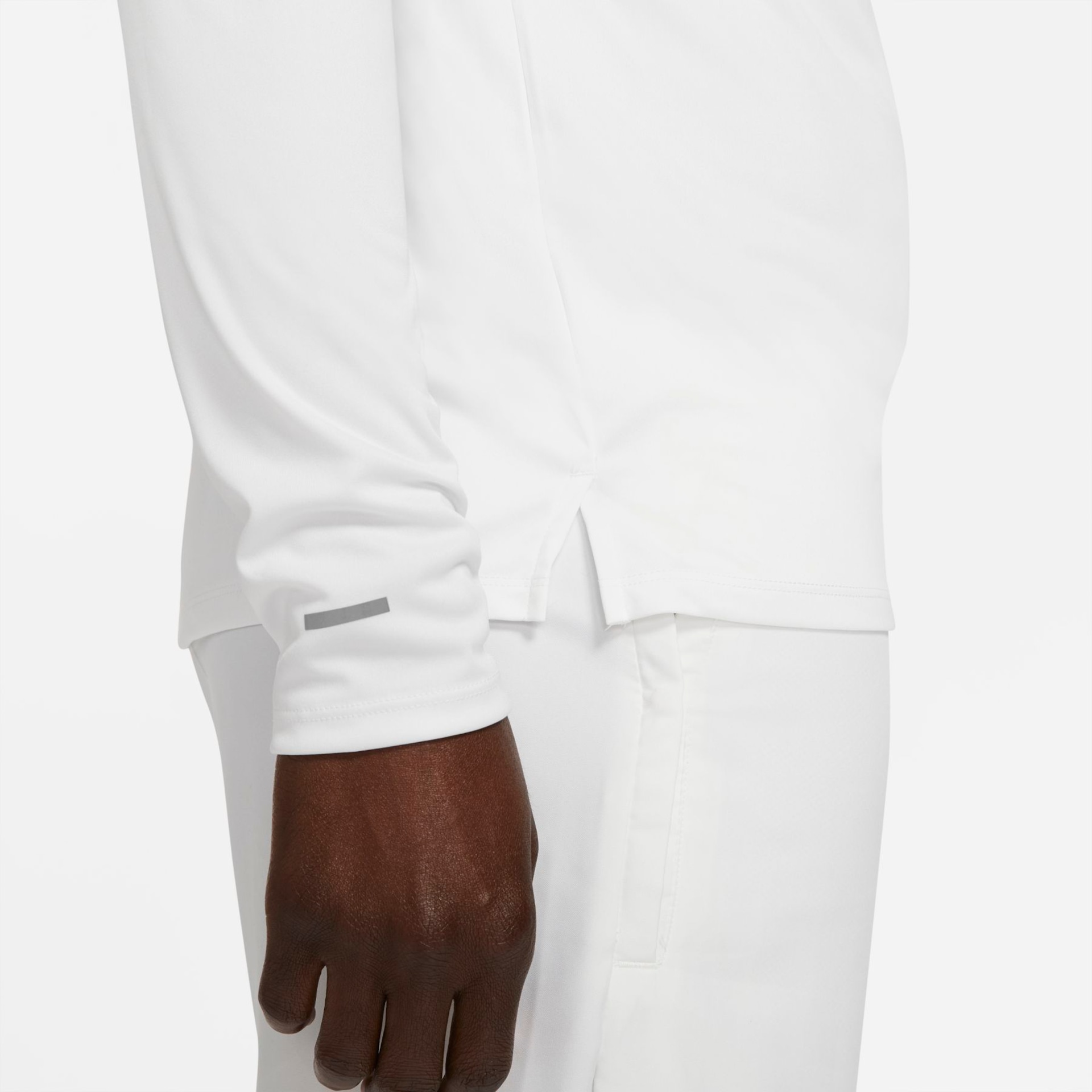 Camiseta Nike Dri-FIT UV Miler Masculina - Foto 4