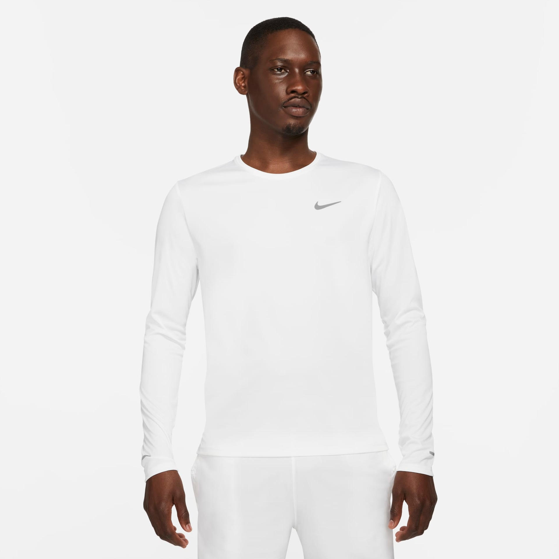 Camiseta Nike Dri-FIT UV Miler Masculina - Foto 1