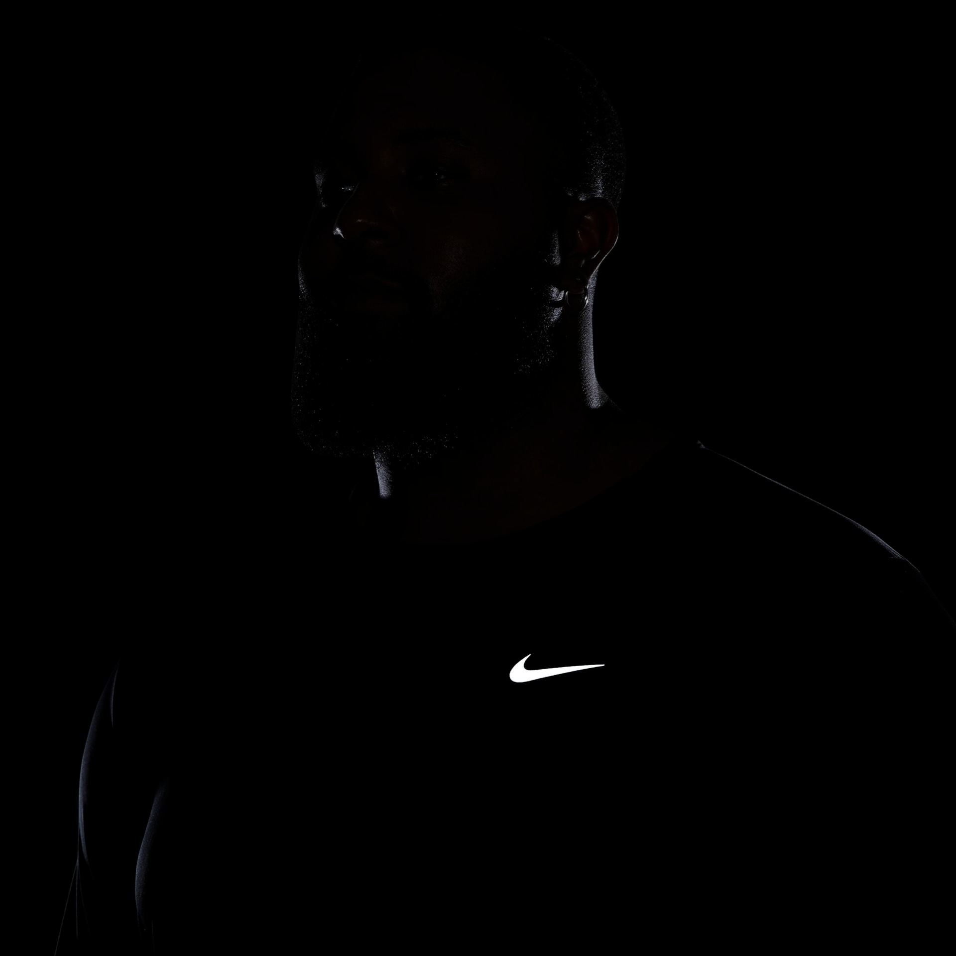 Camiseta Nike Dri-FIT UV Miler Masculina - Foto 13