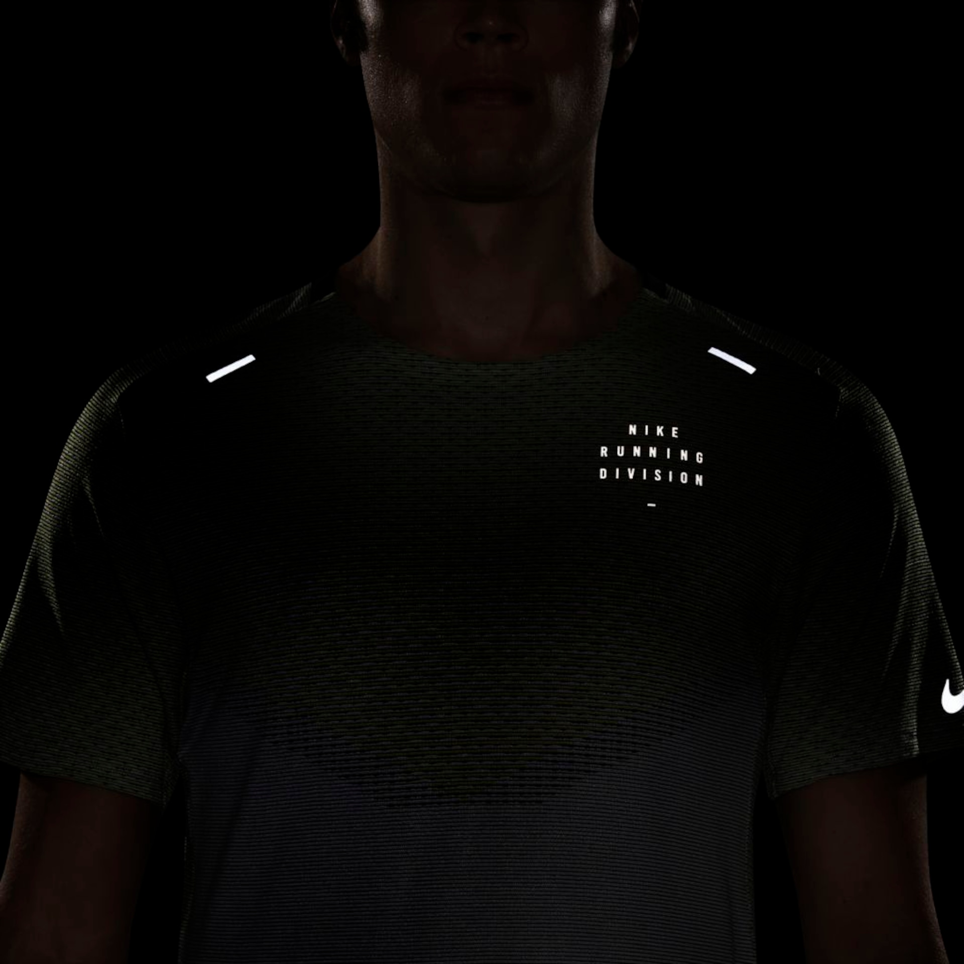 Camiseta Nike Dri-FIT ADV Run Division Techknit Masculina - Foto 4