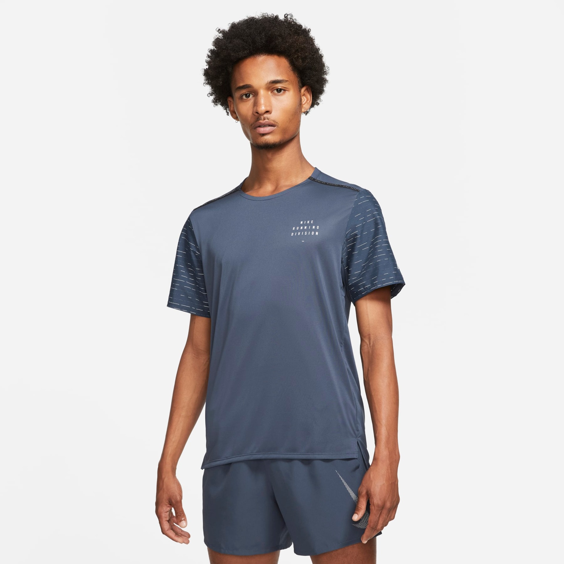 Camiseta Nike Dri-FIT Rise 365 Run Division Masculina - Foto 1