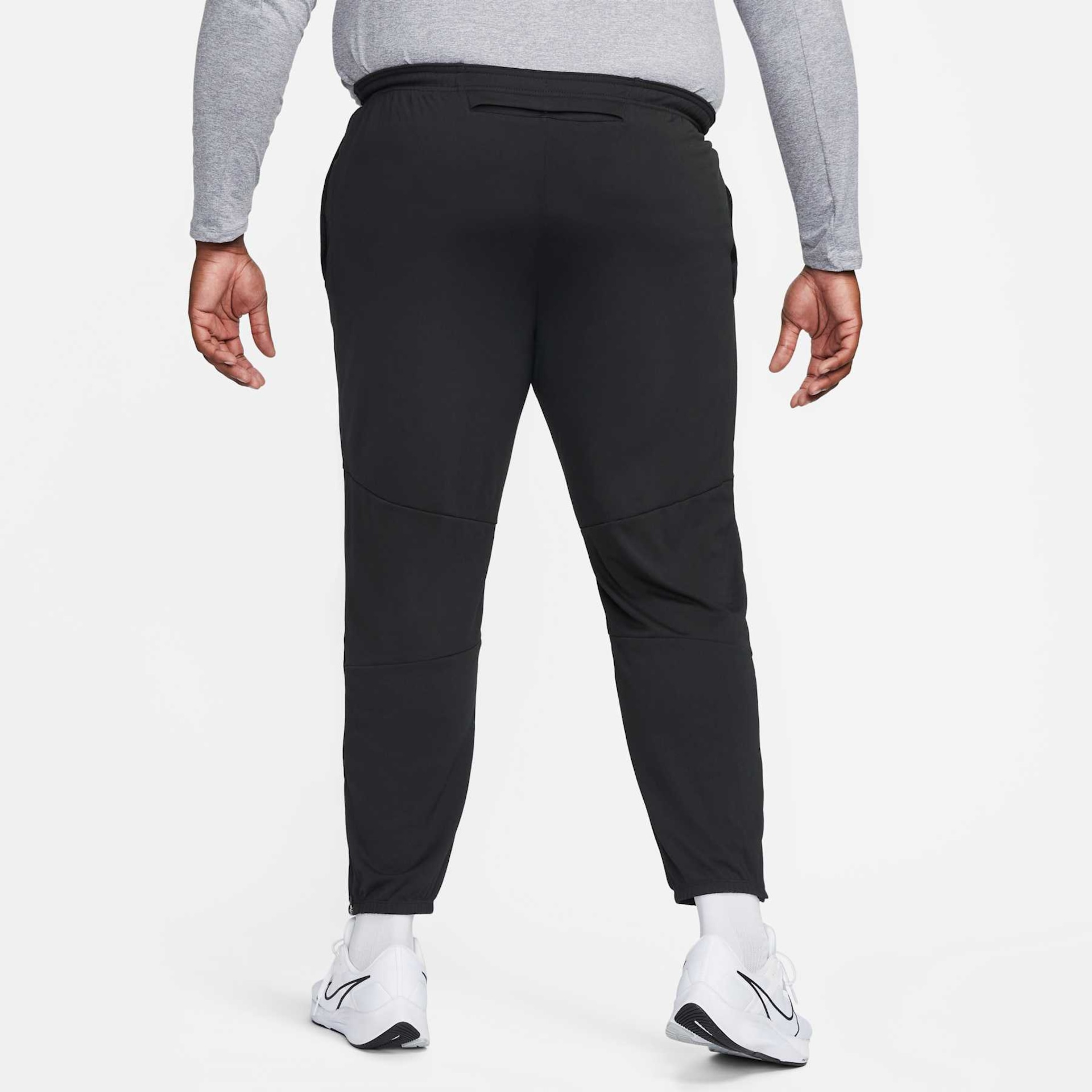 Calça Nike Dri-FIT Challenger Masculina - Foto 15