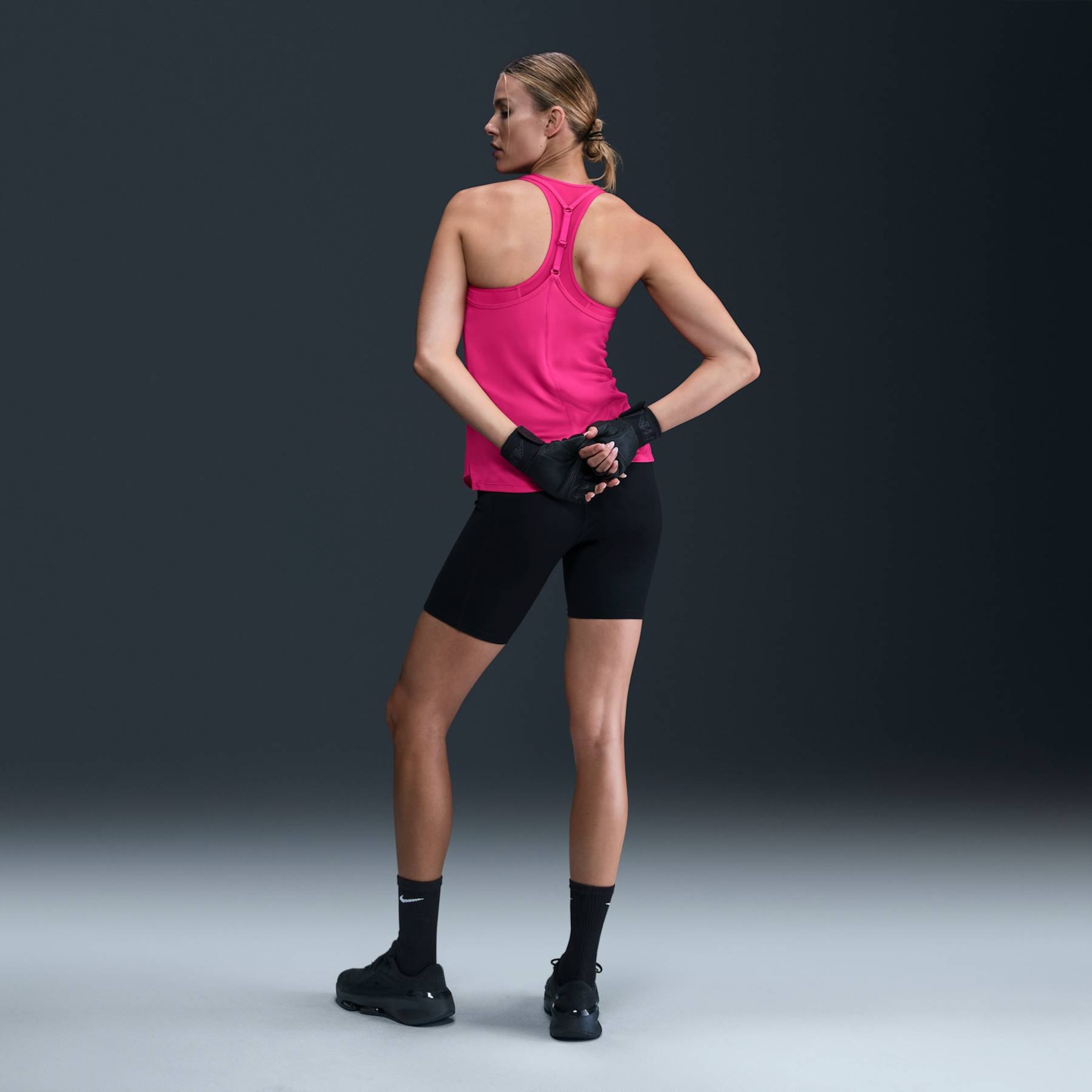 Regata Nike Dri-FIT One Elastika Feminina - Foto 5