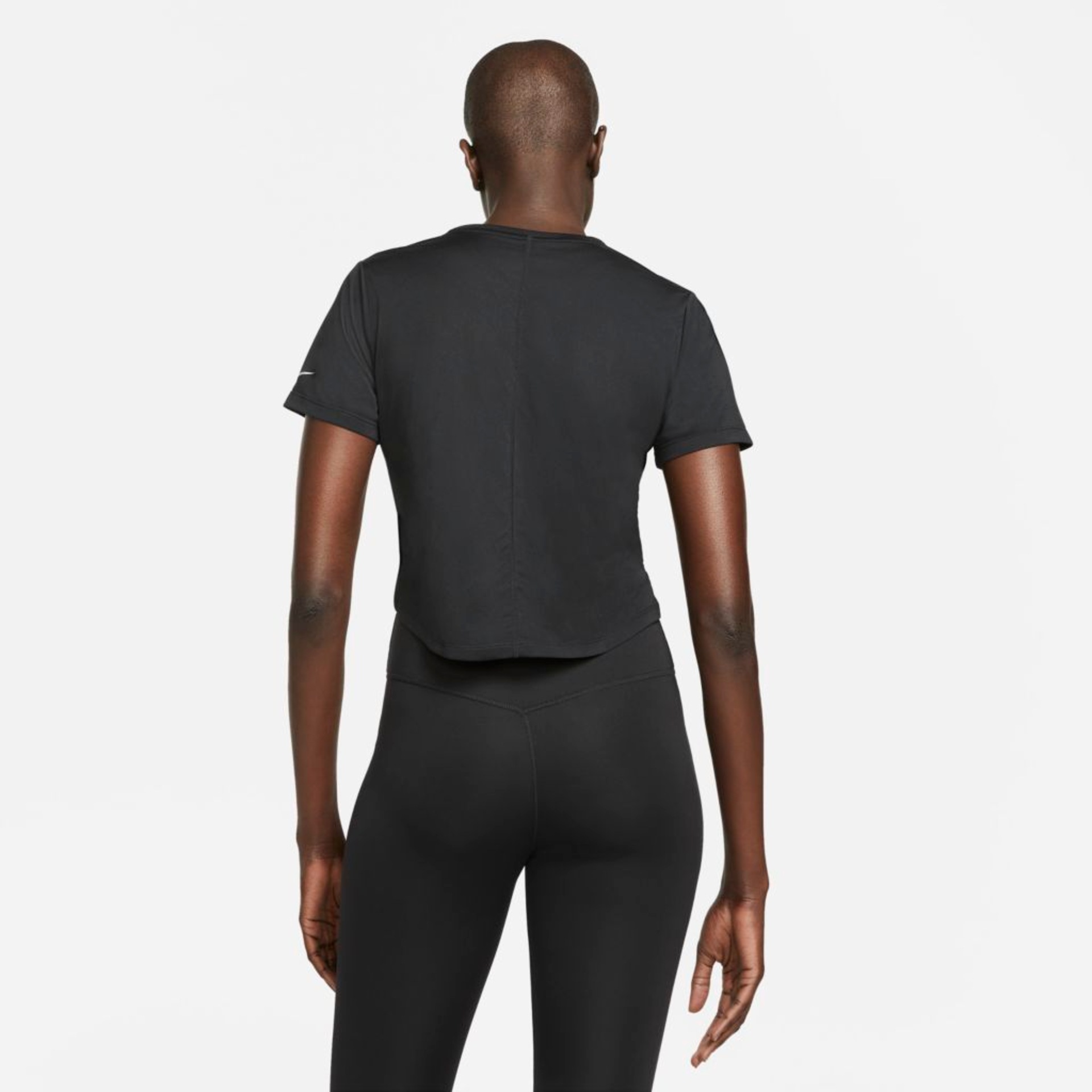 Camiseta Nike Dri-FIT One Feminina - Foto 2