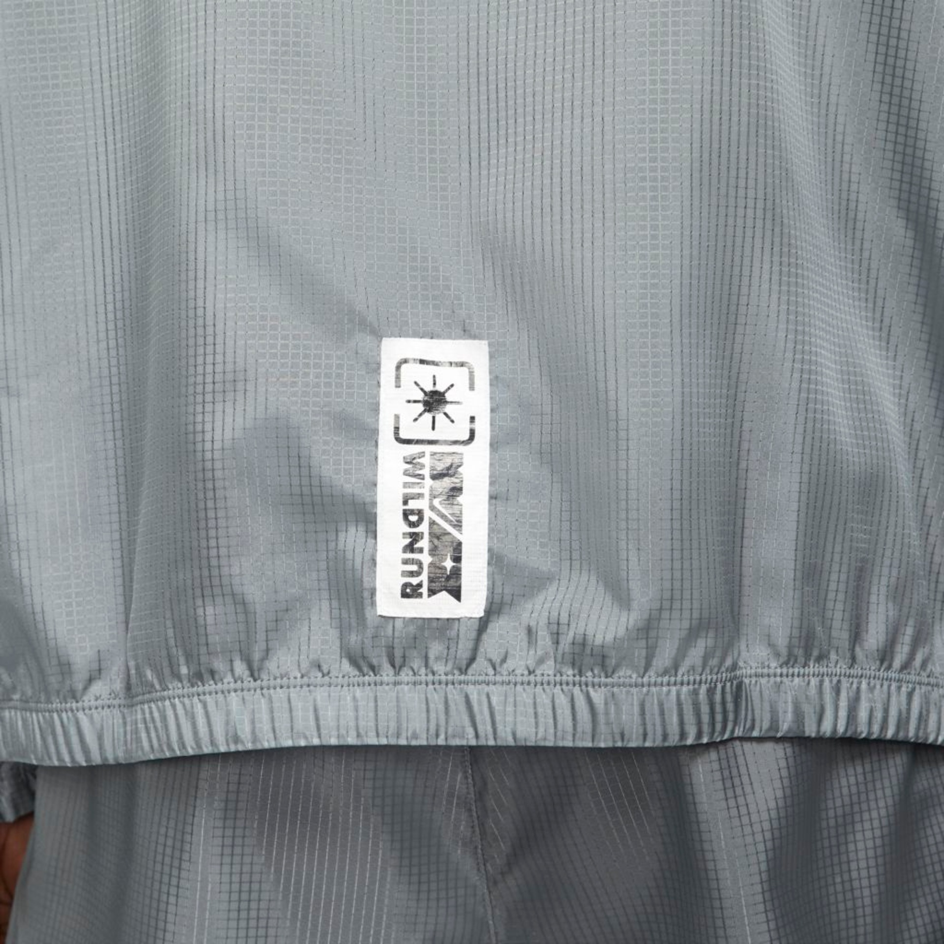 Jaqueta Nike Repel Wild Run Windrunner Masculina - Foto 7