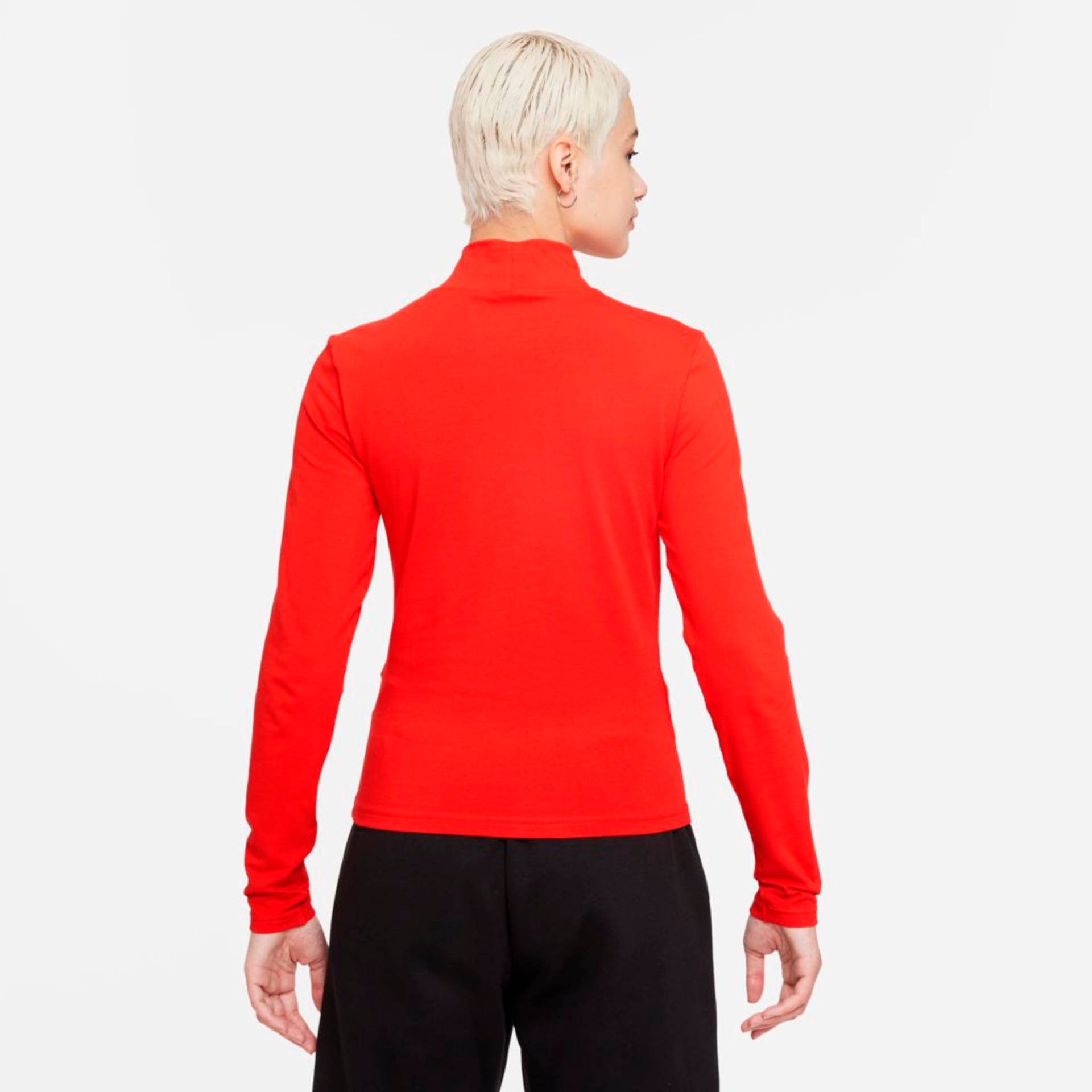 Camiseta Nike Sportswear Collection Essentials Feminina - Foto 2