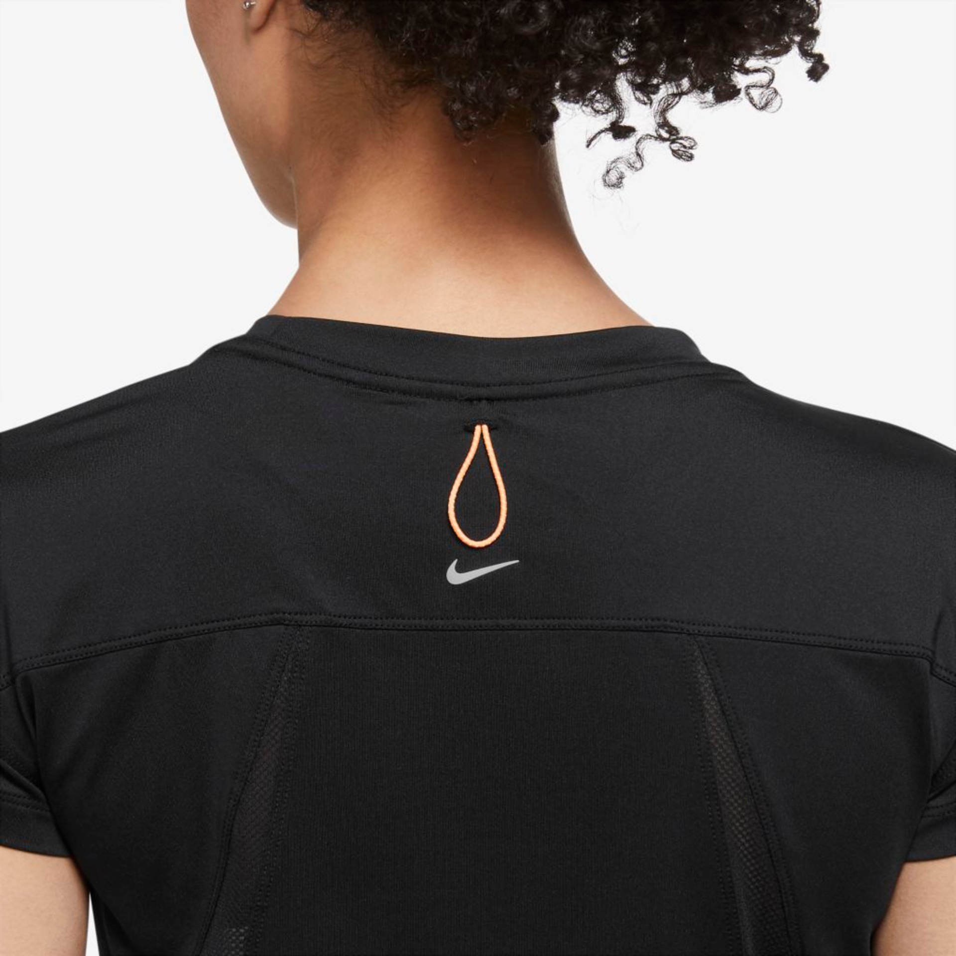 Camiseta Nike Dri-FIT Run Division Feminina - Foto 3