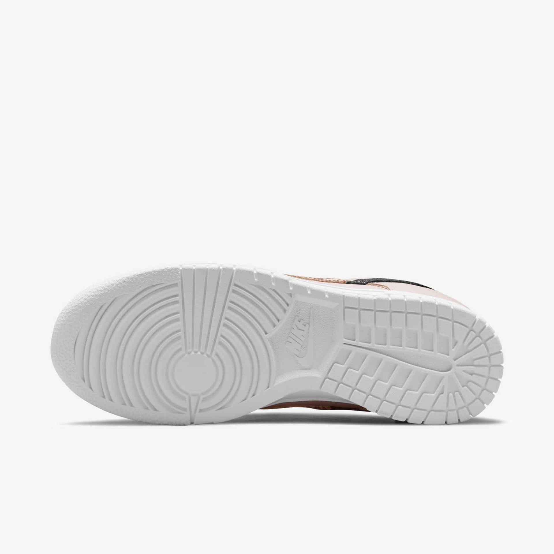 Tênis Nike Dunk Low SE Feminino - Foto 2
