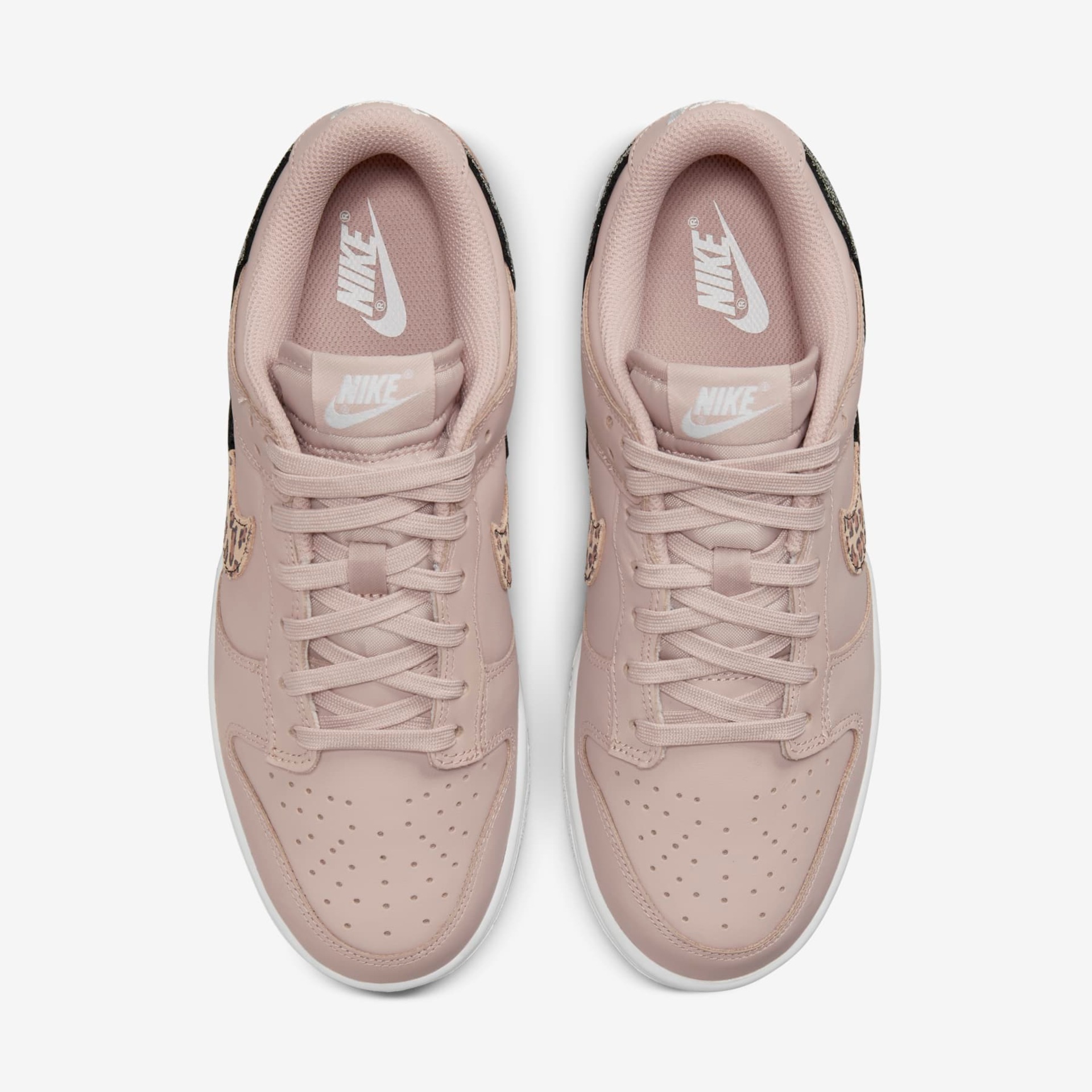 Tênis Nike Dunk Low SE Feminino - Foto 4