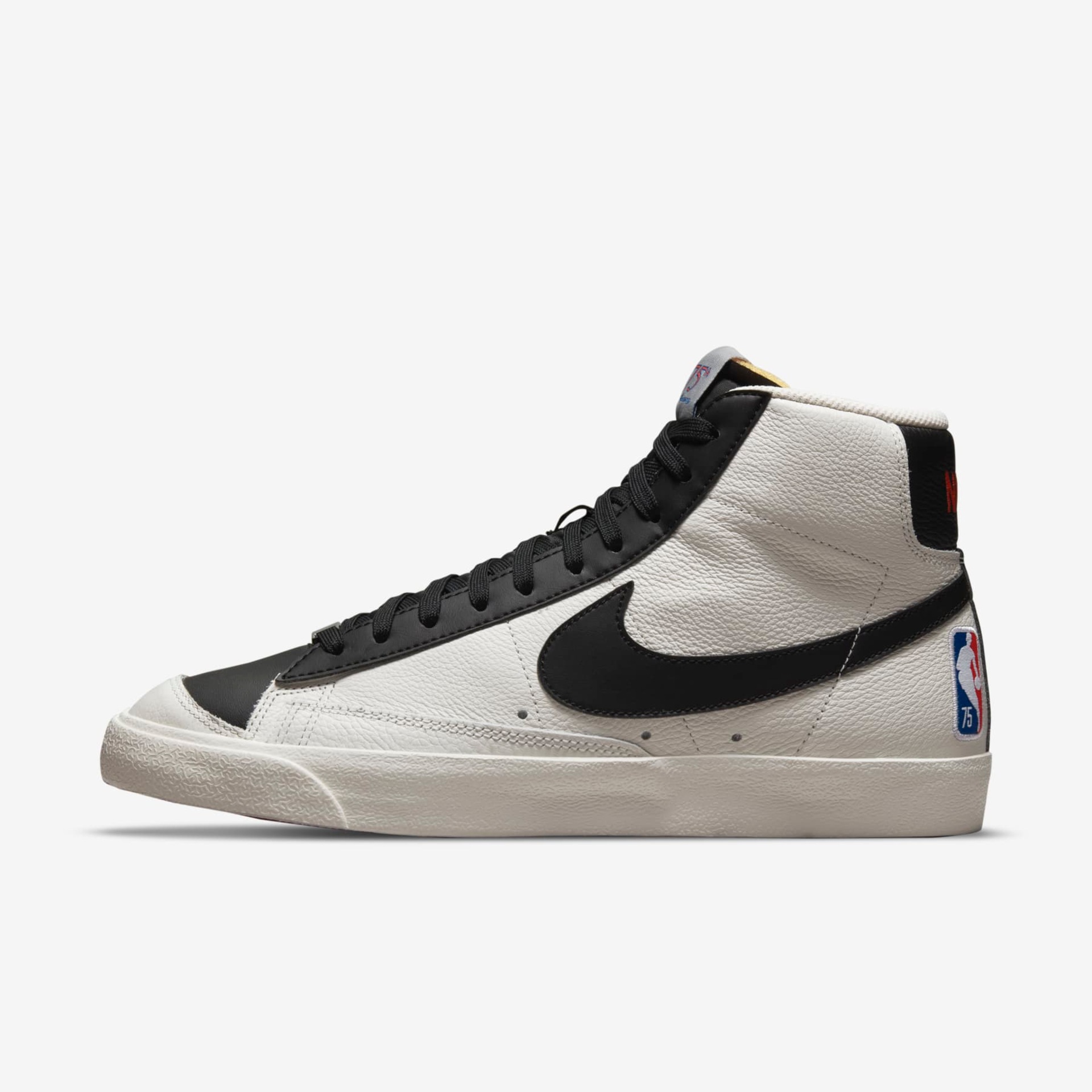 Tênis Nike Sportswear Blazer Mid '77 EMB Masculino - Foto 1