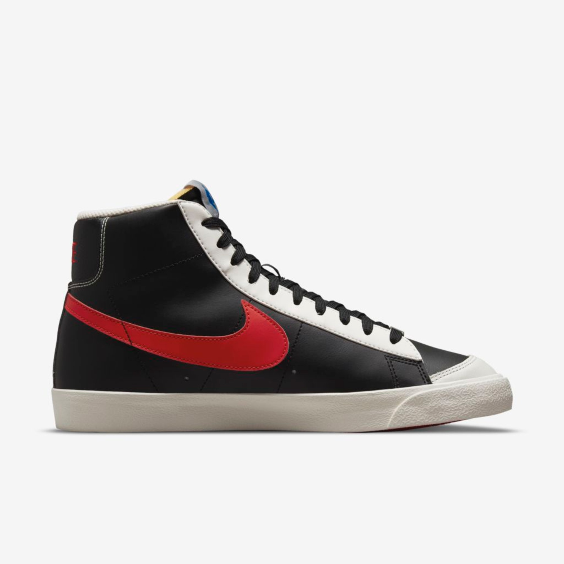Tênis Nike Sportswear Blazer Mid '77 EMB Masculino - Foto 3