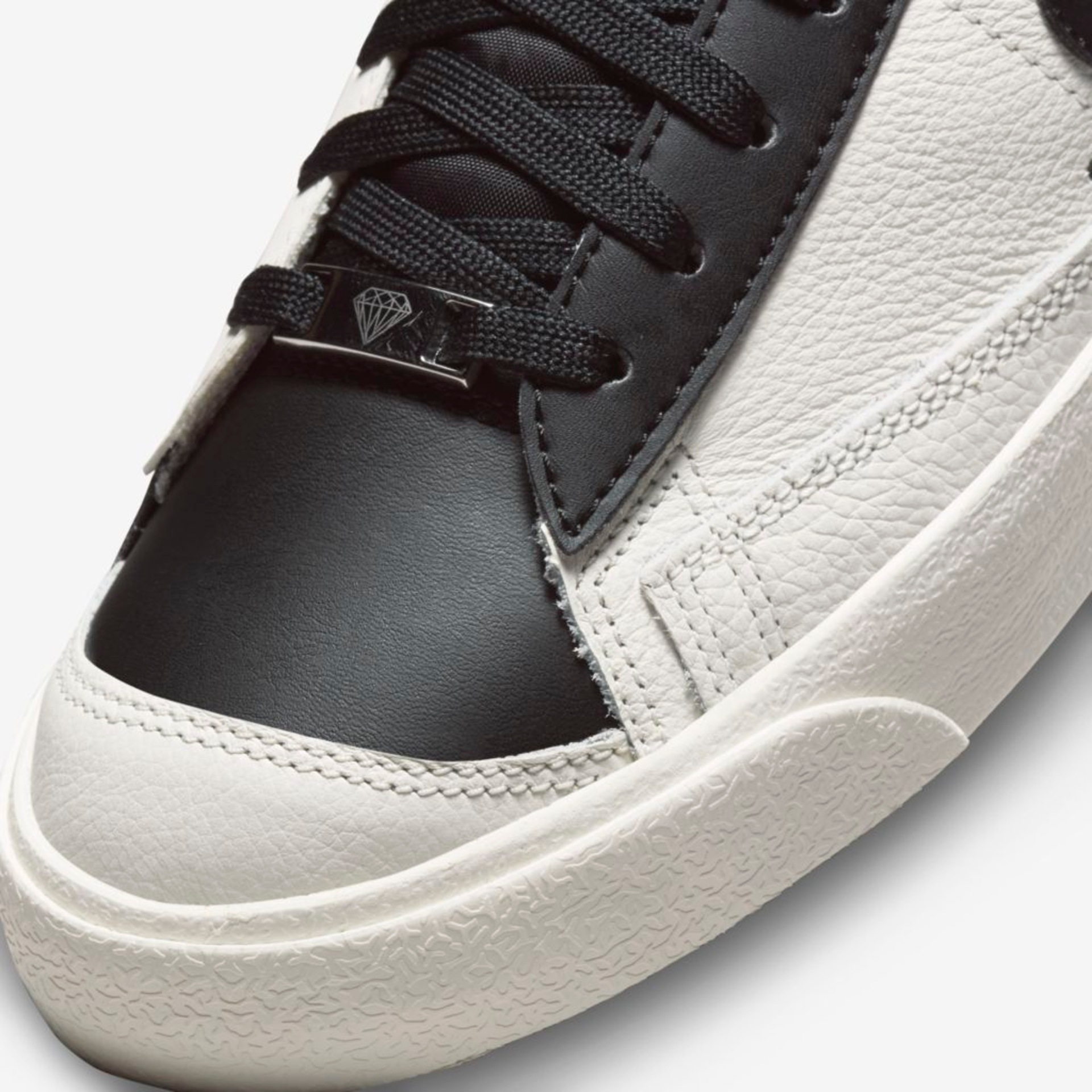 Tênis Nike Sportswear Blazer Mid '77 EMB Masculino - Foto 7