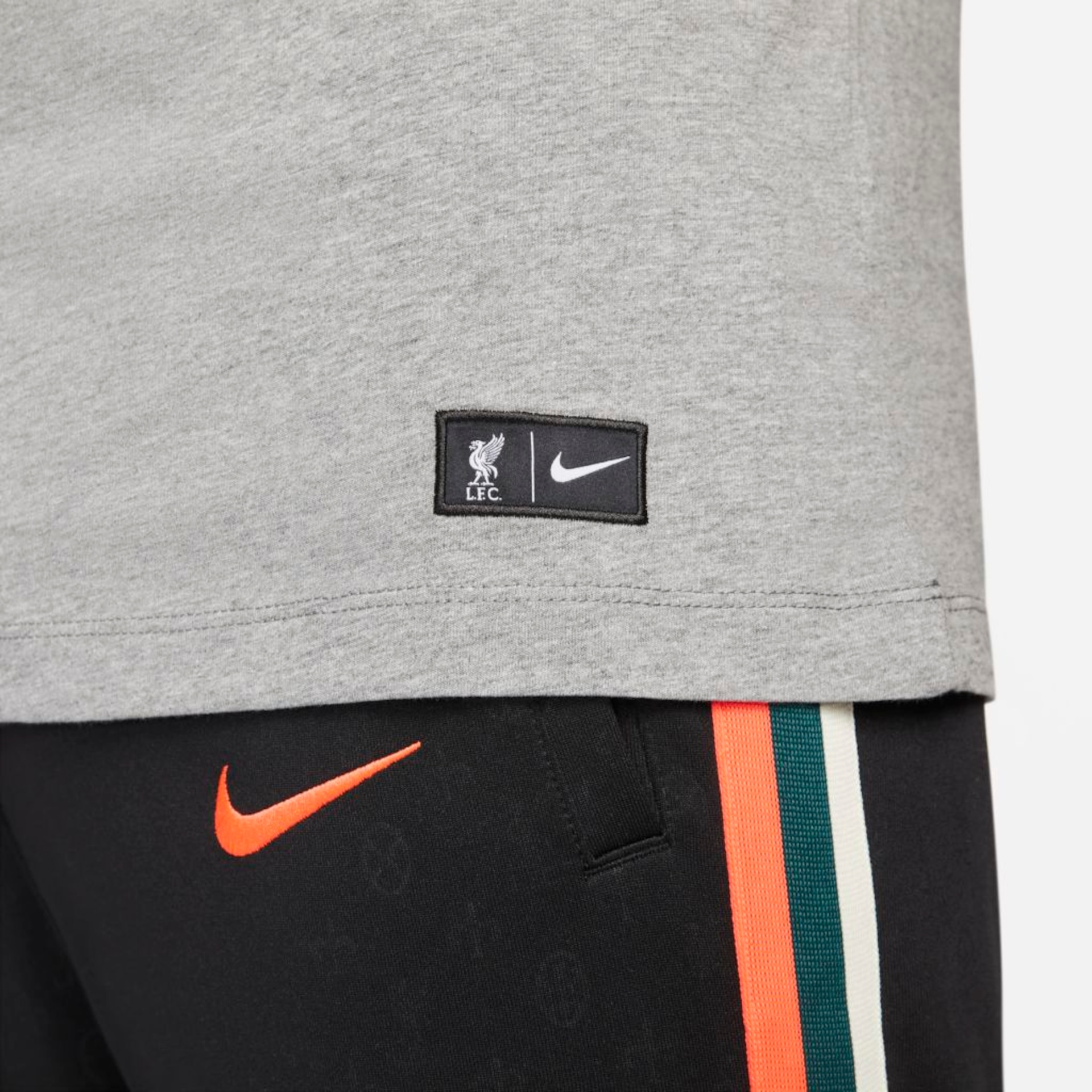 Camiseta Nike Liverpool Masculina - Foto 4