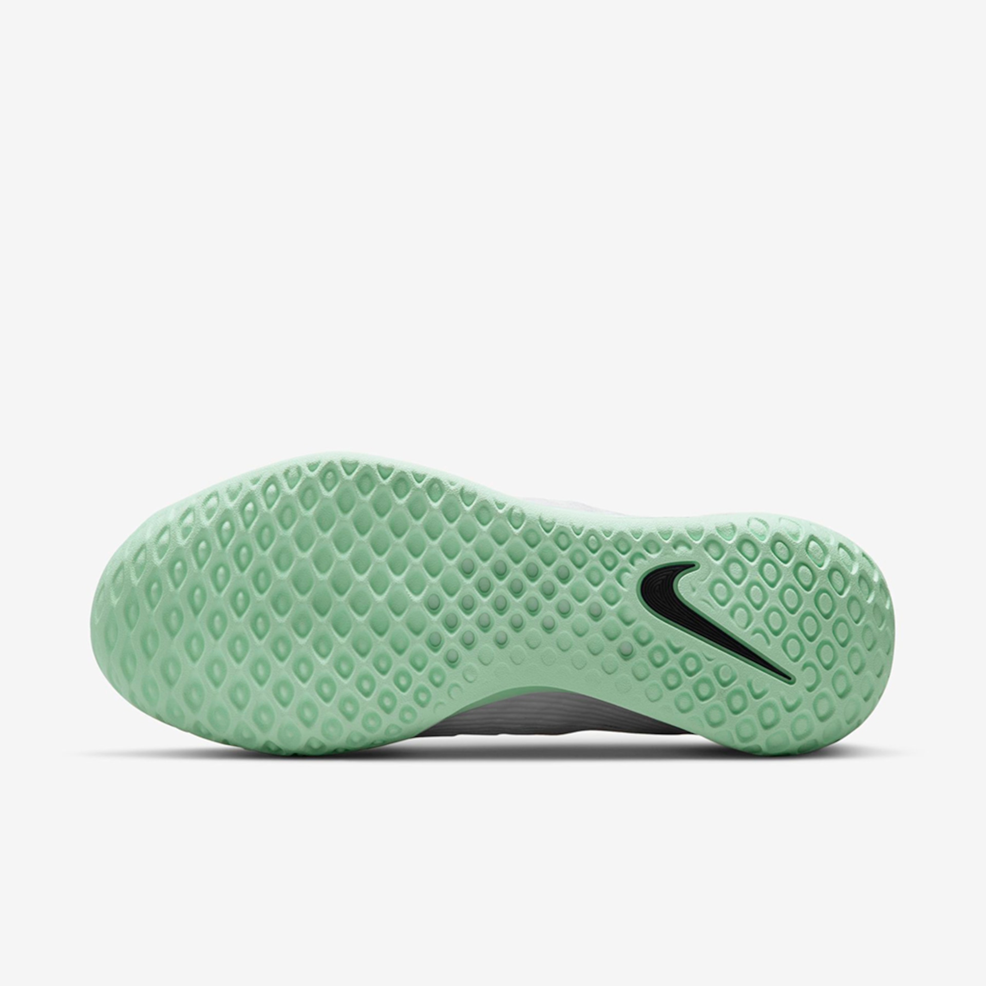 Tênis NikeCourt Zoom NXT Feminino - Foto 2