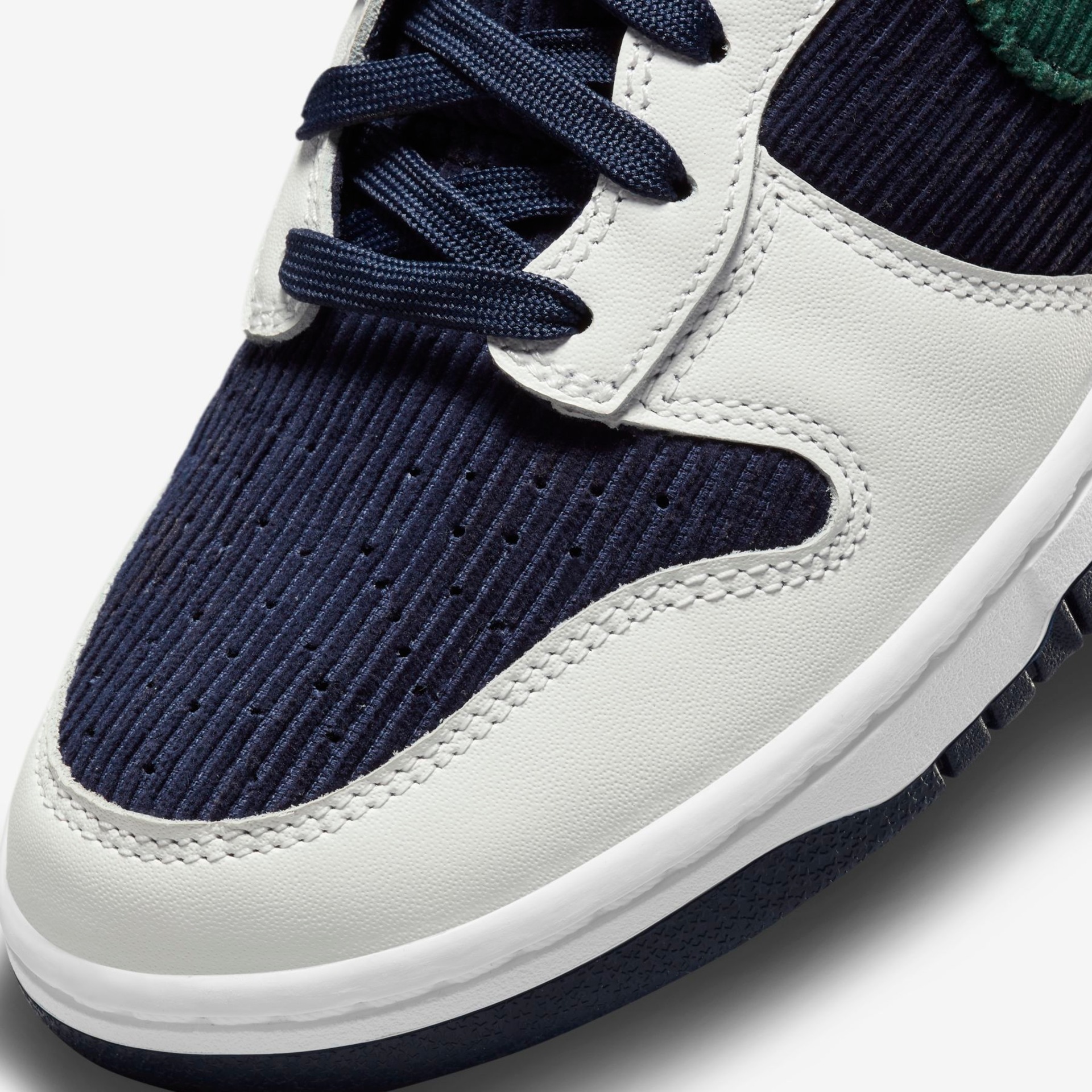 Tênis Nike Dunk High EMB Masculino - Foto 7