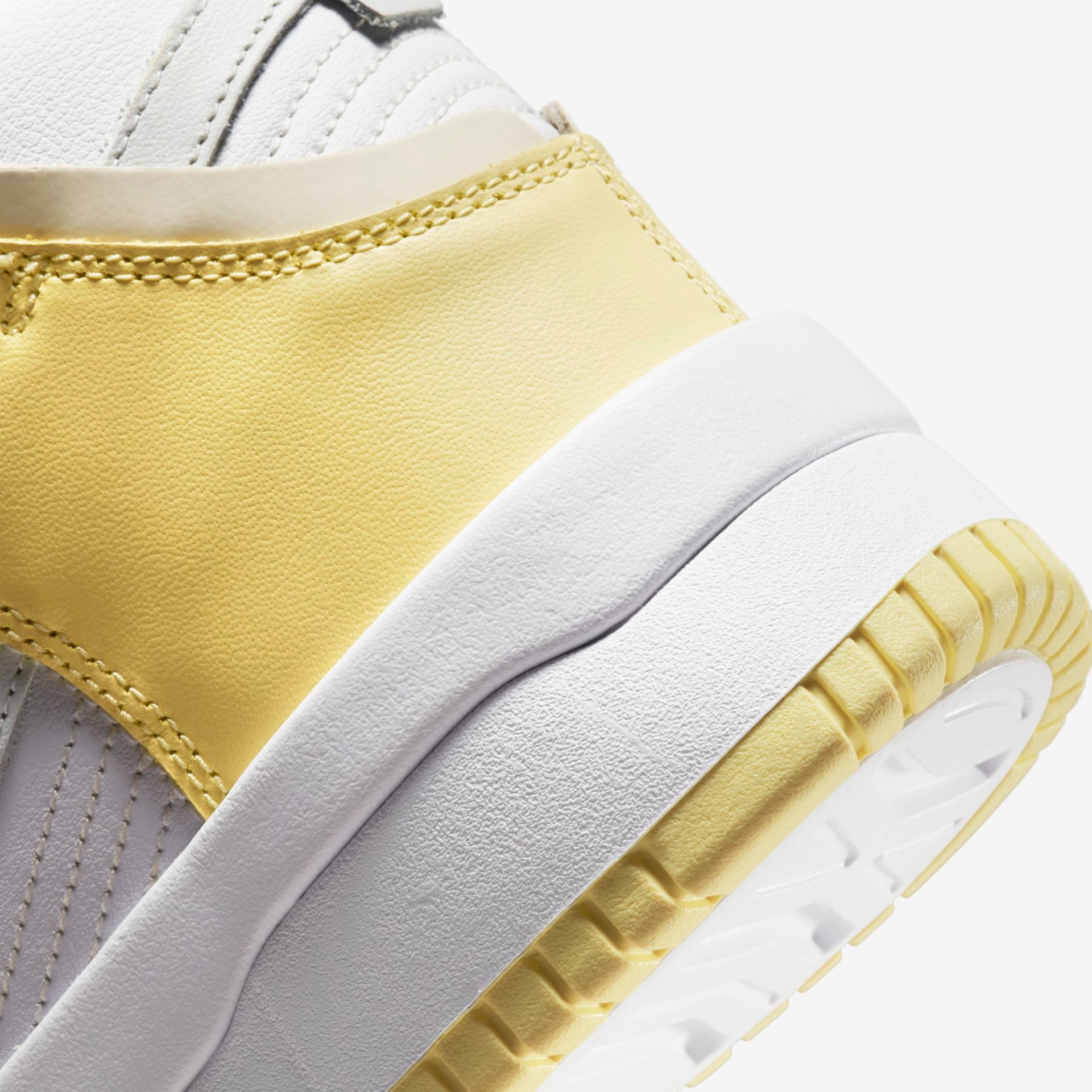 Tênis Nike Dunk High Rebel Feminino - Foto 8