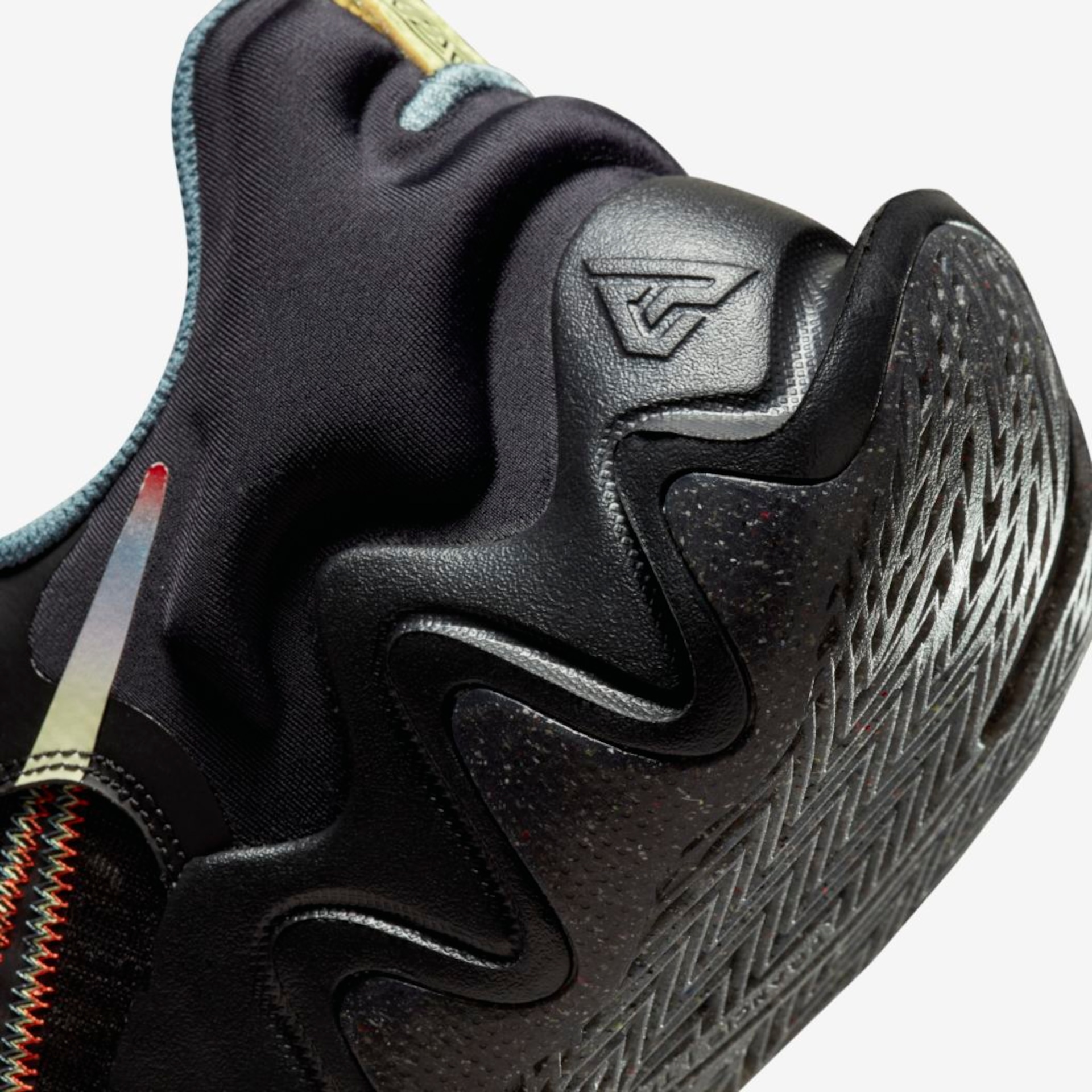 Tênis Nike Giannis Immortality "Force Field" Unissex - Foto 8