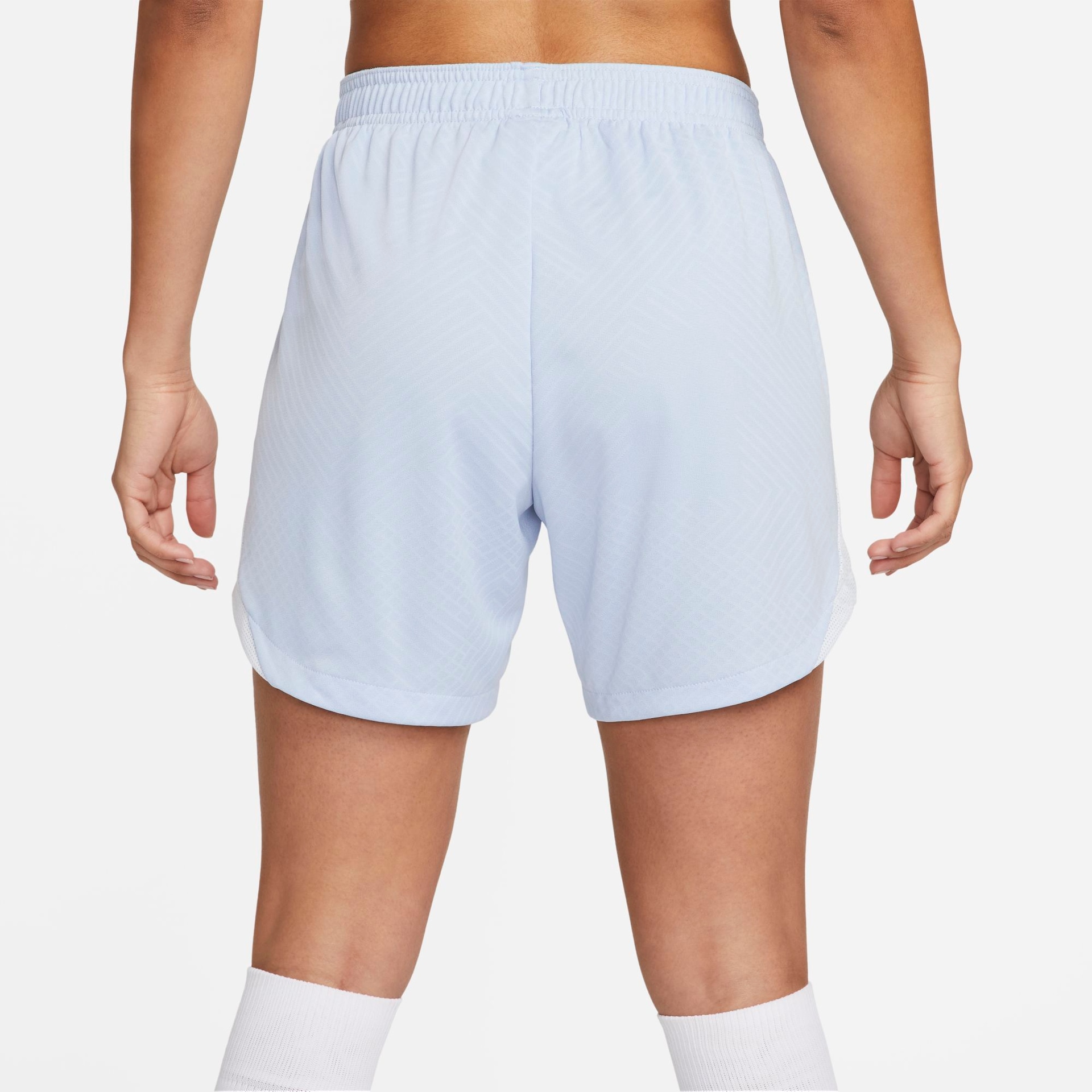 Shorts Nike Dri-FIT Strike Feminino - Foto 3