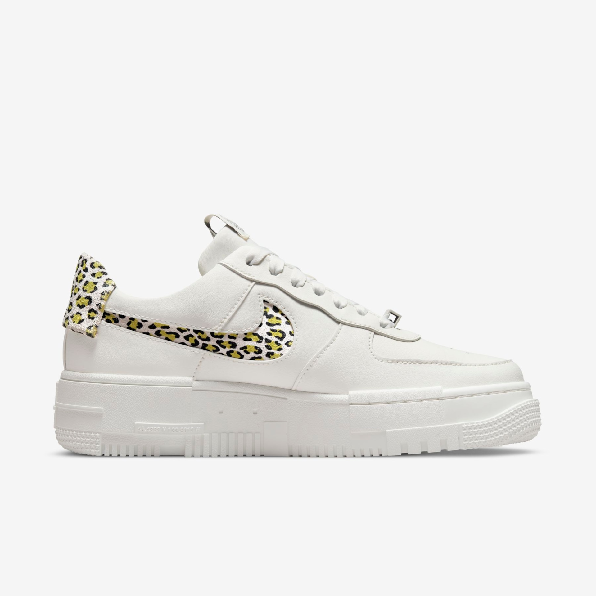 Tênis Nike Air Force 1 Pixel Feminino - Foto 3