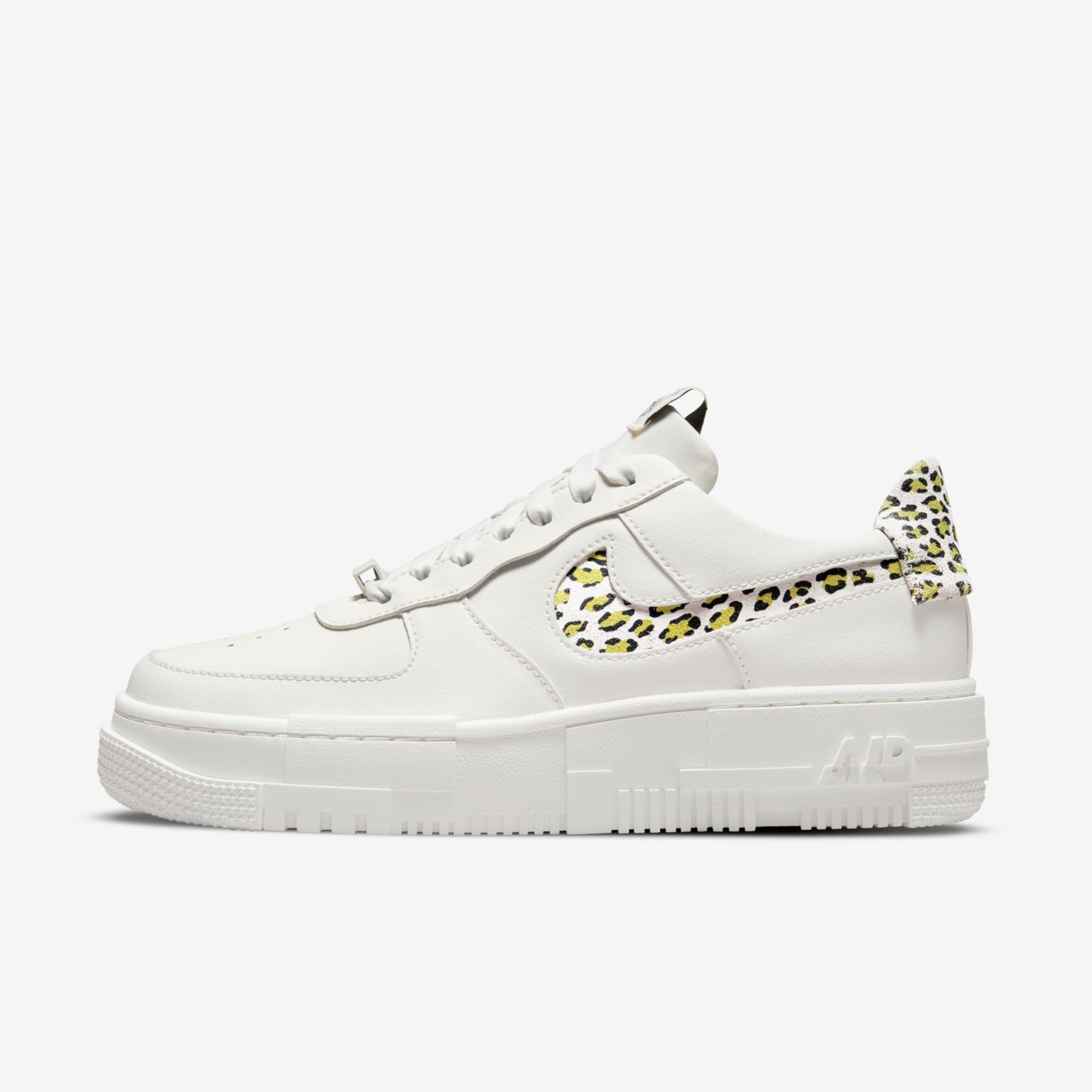 Tênis Nike Air Force 1 Pixel Feminino - Foto 1