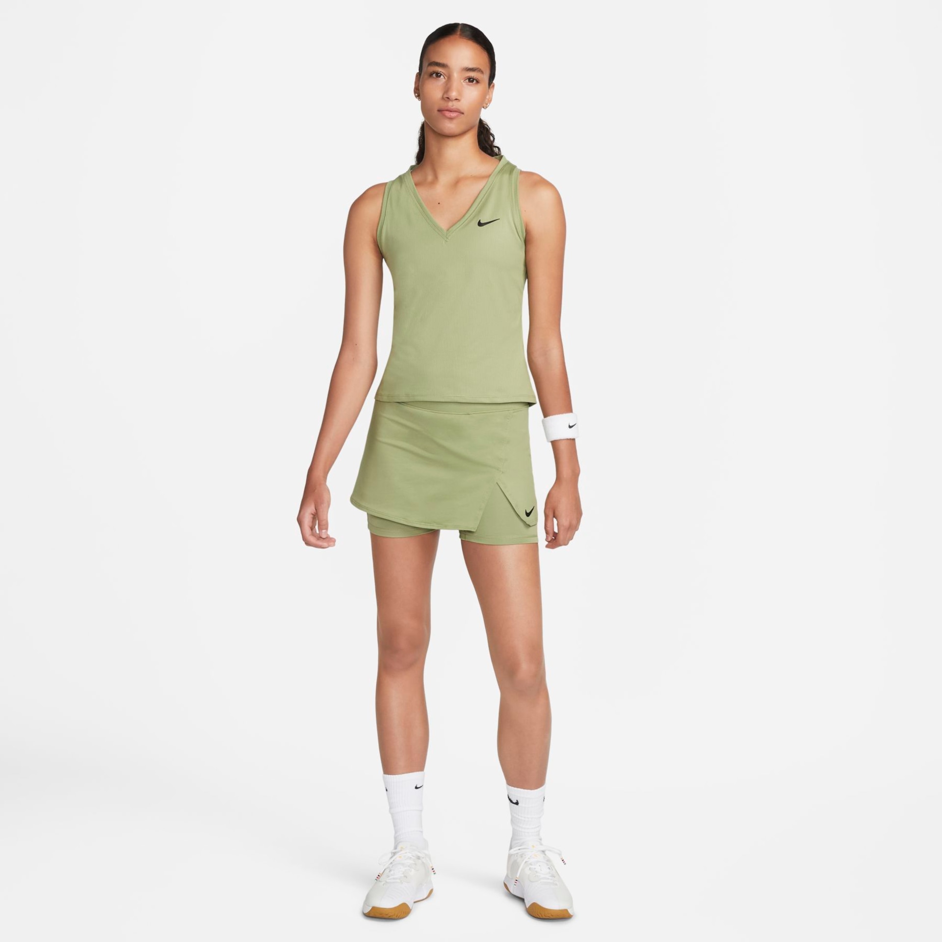 Saia Nike Court Dri-FIT Victory Feminina - Foto 5