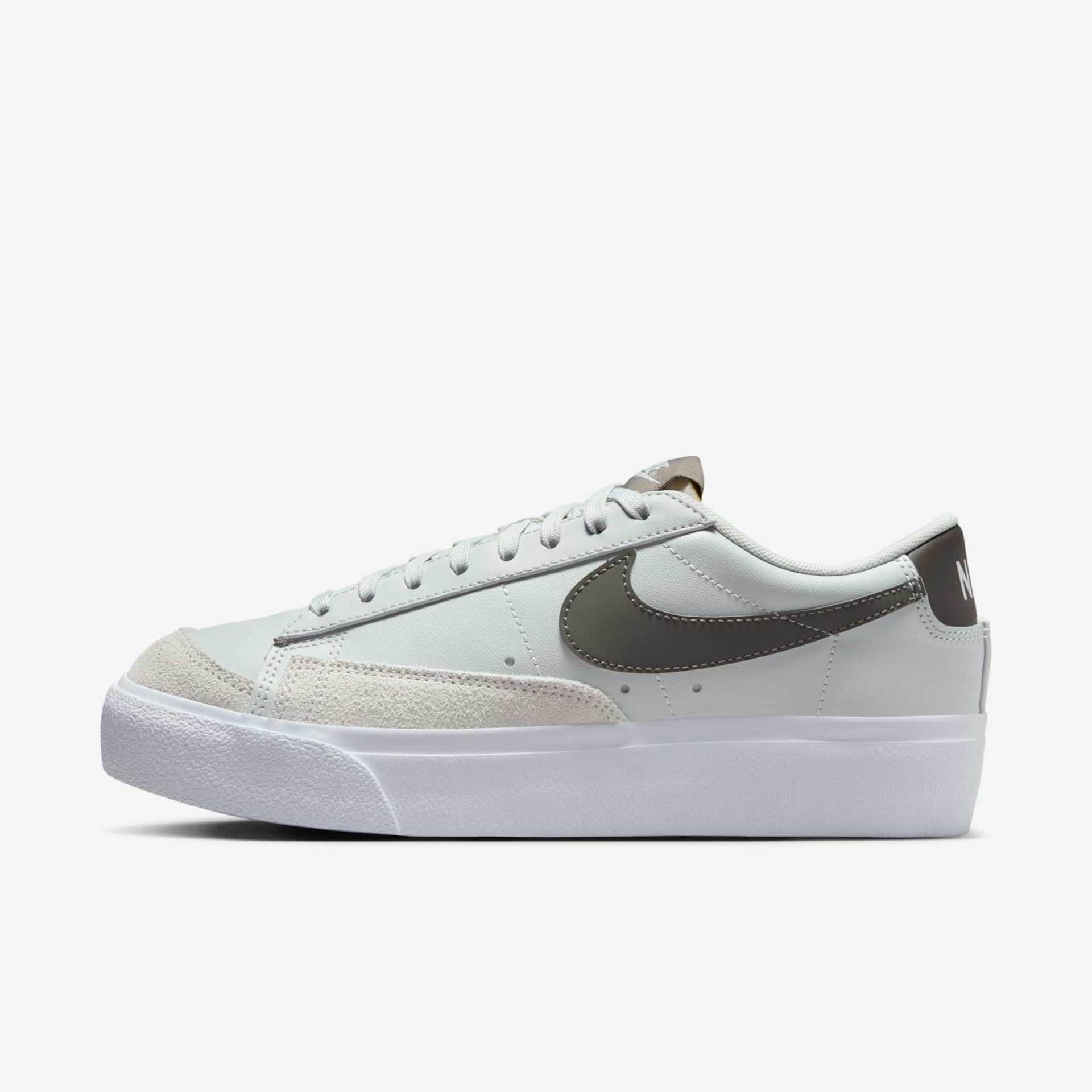 Tênis Nike Blazer Low Platform Feminino - Foto 1