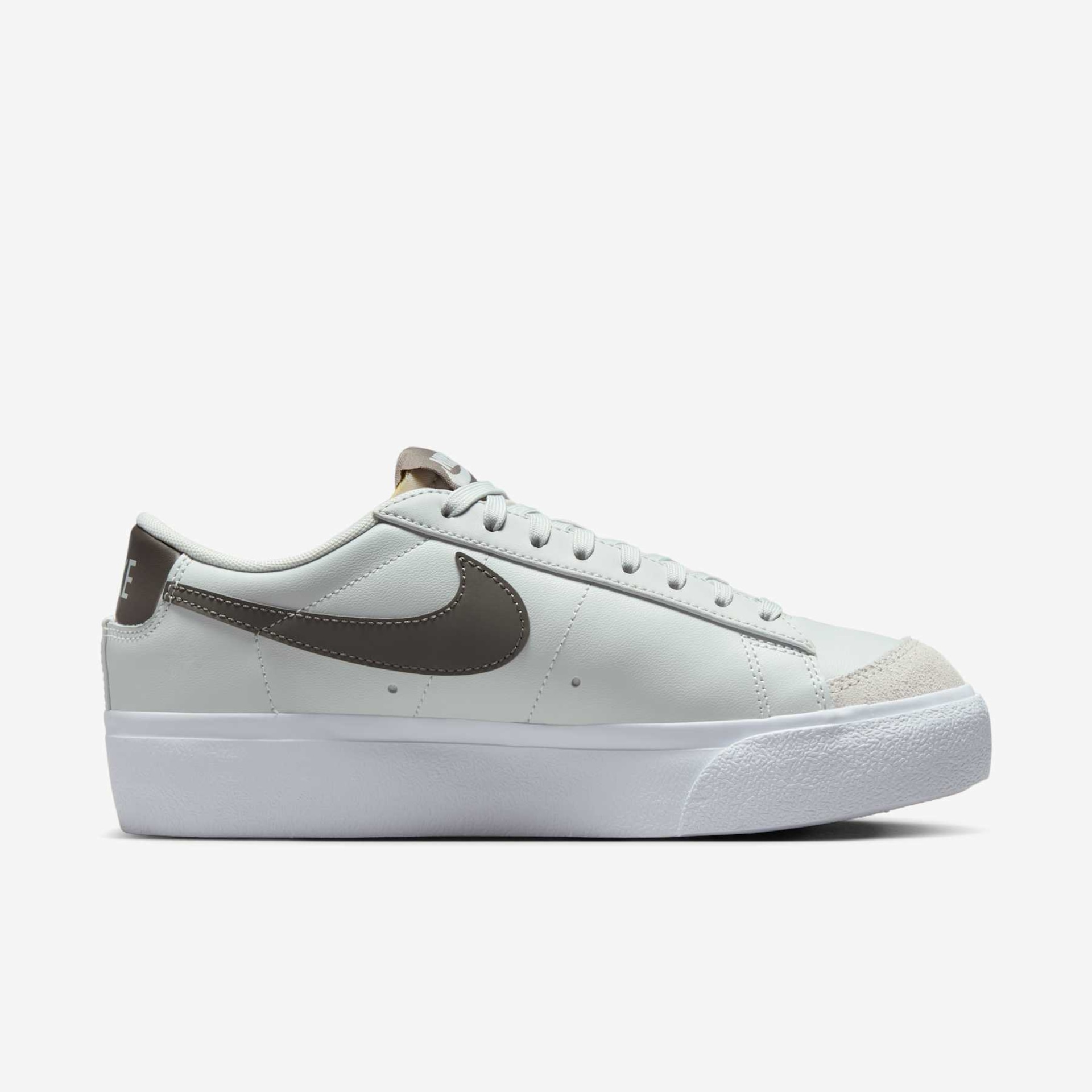 Tênis Nike Blazer Low Platform Feminino - Foto 3