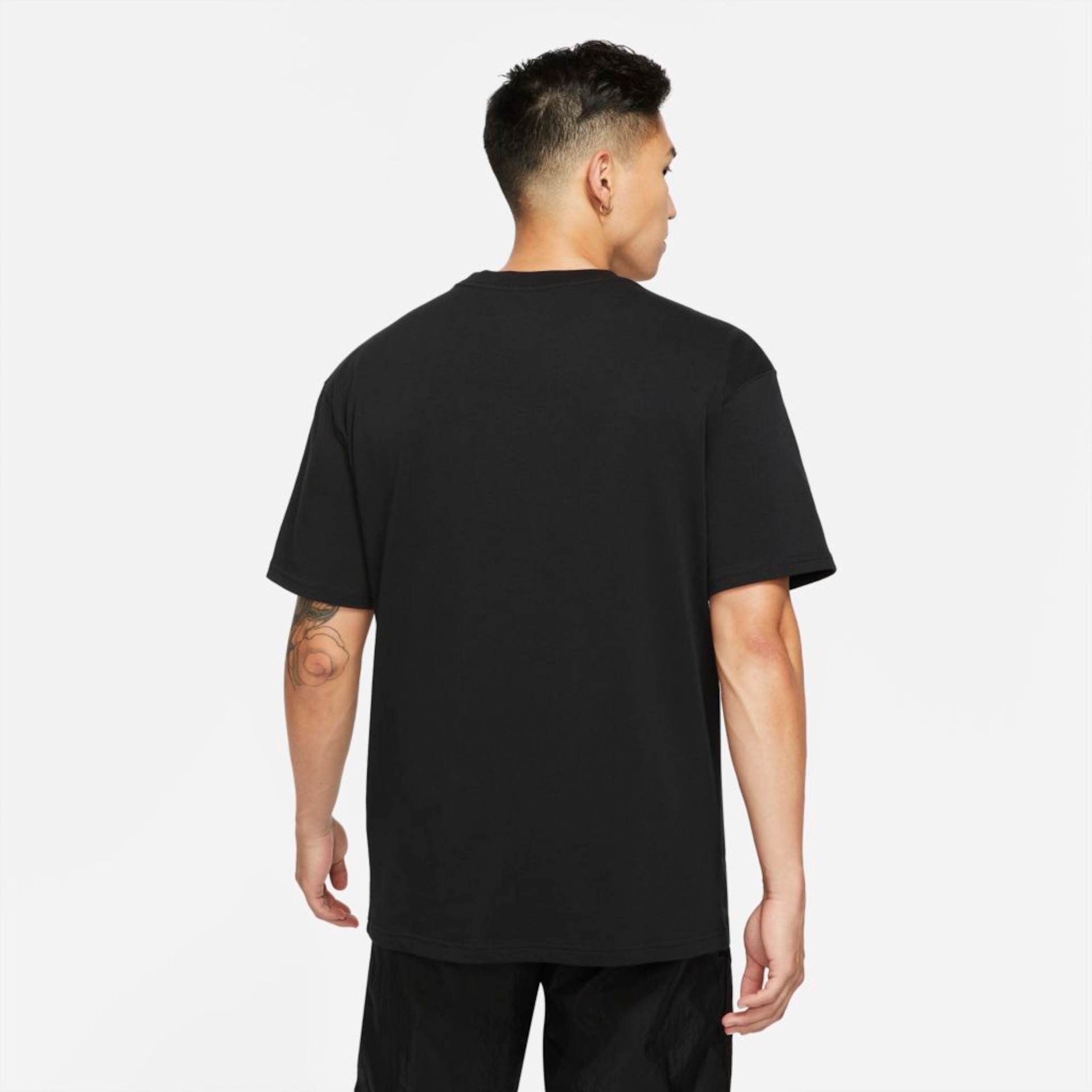 Camiseta Nike Sportswear Masculina - Foto 2