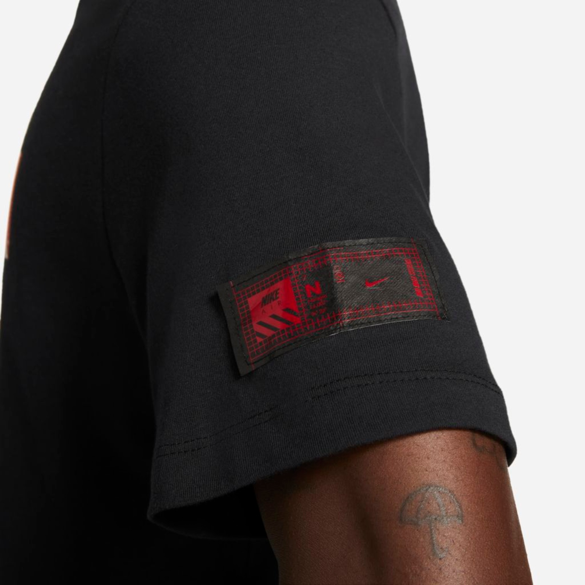 Camiseta Nike Sportswear Masculina - Foto 4