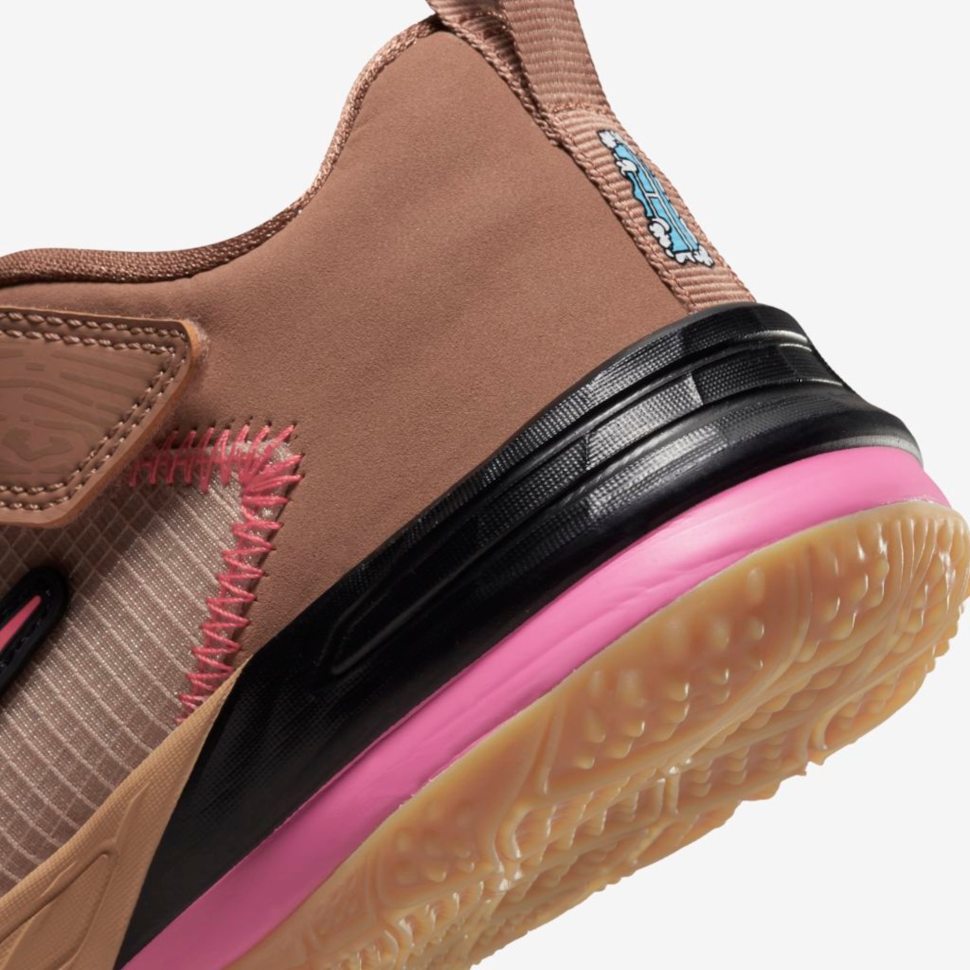 Tênis Nike Lebron 18 Low x Space Jam: A New Legacy Infantil - Foto 8