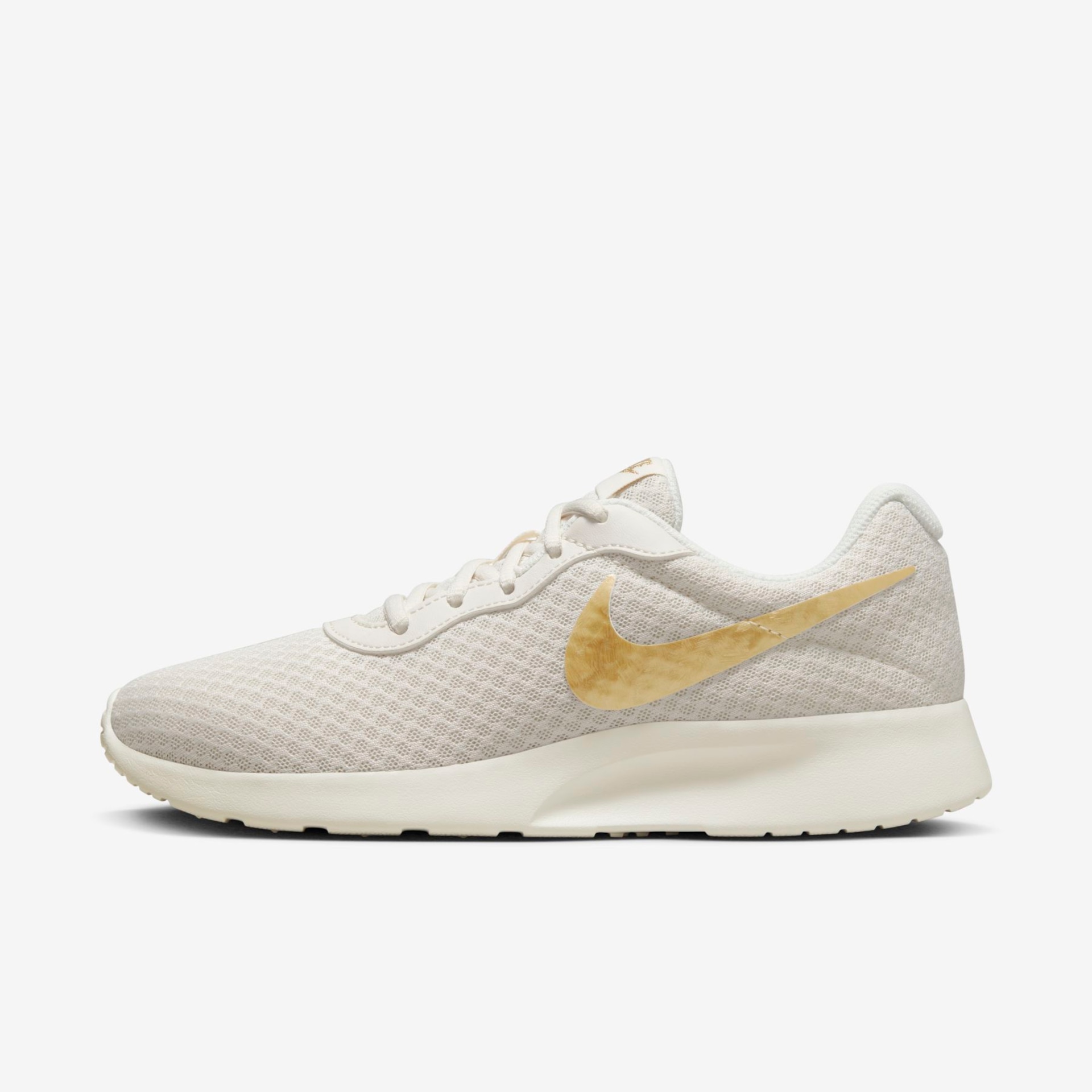 Tênis Nike Tanjun Feminino - Foto 1