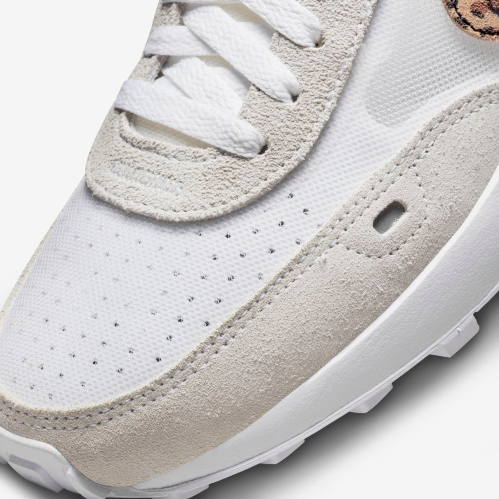 Tênis Nike Sportswear Waffle One SE Feminino - Foto 7