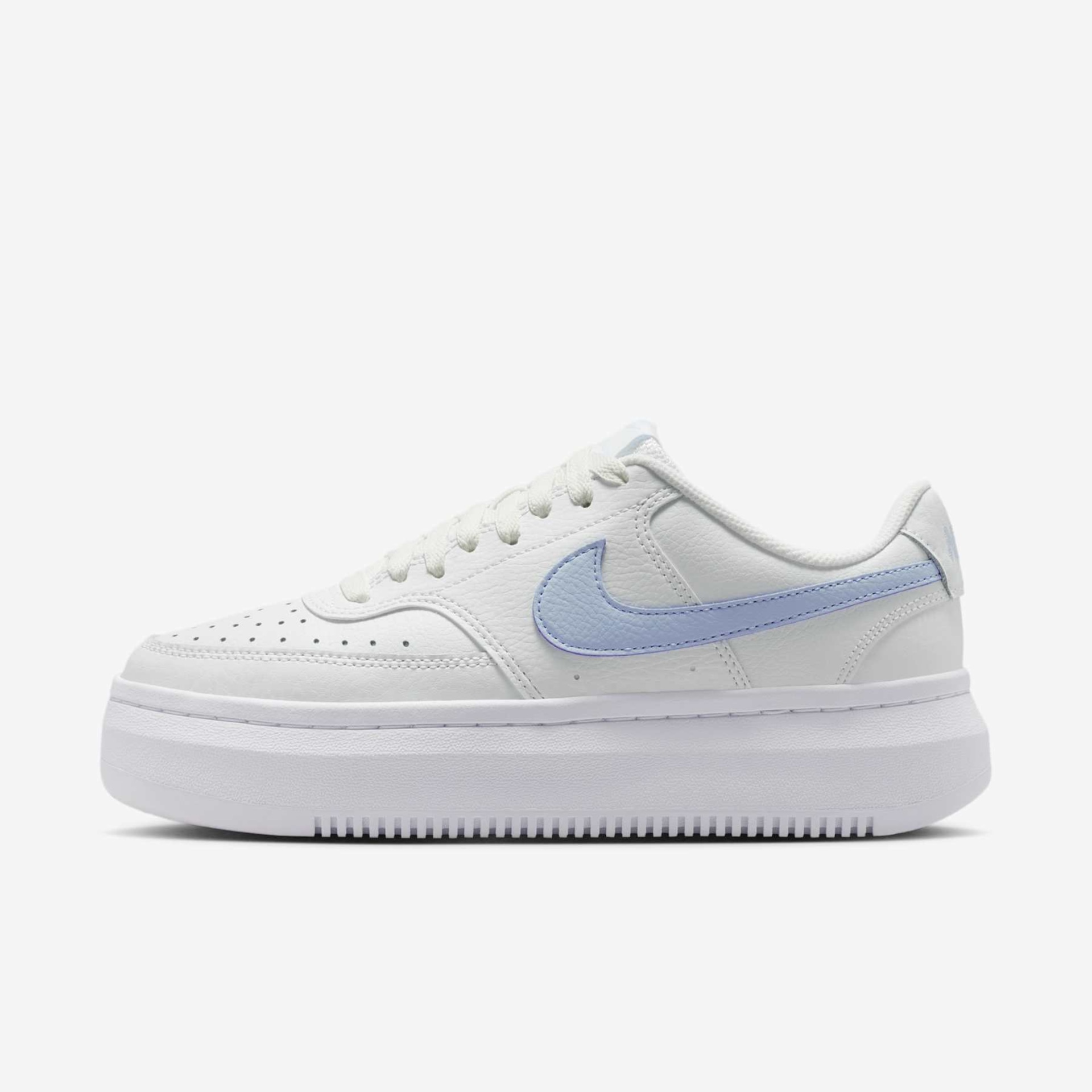 Tênis Nike Court Vision Alta Feminino - Foto 1