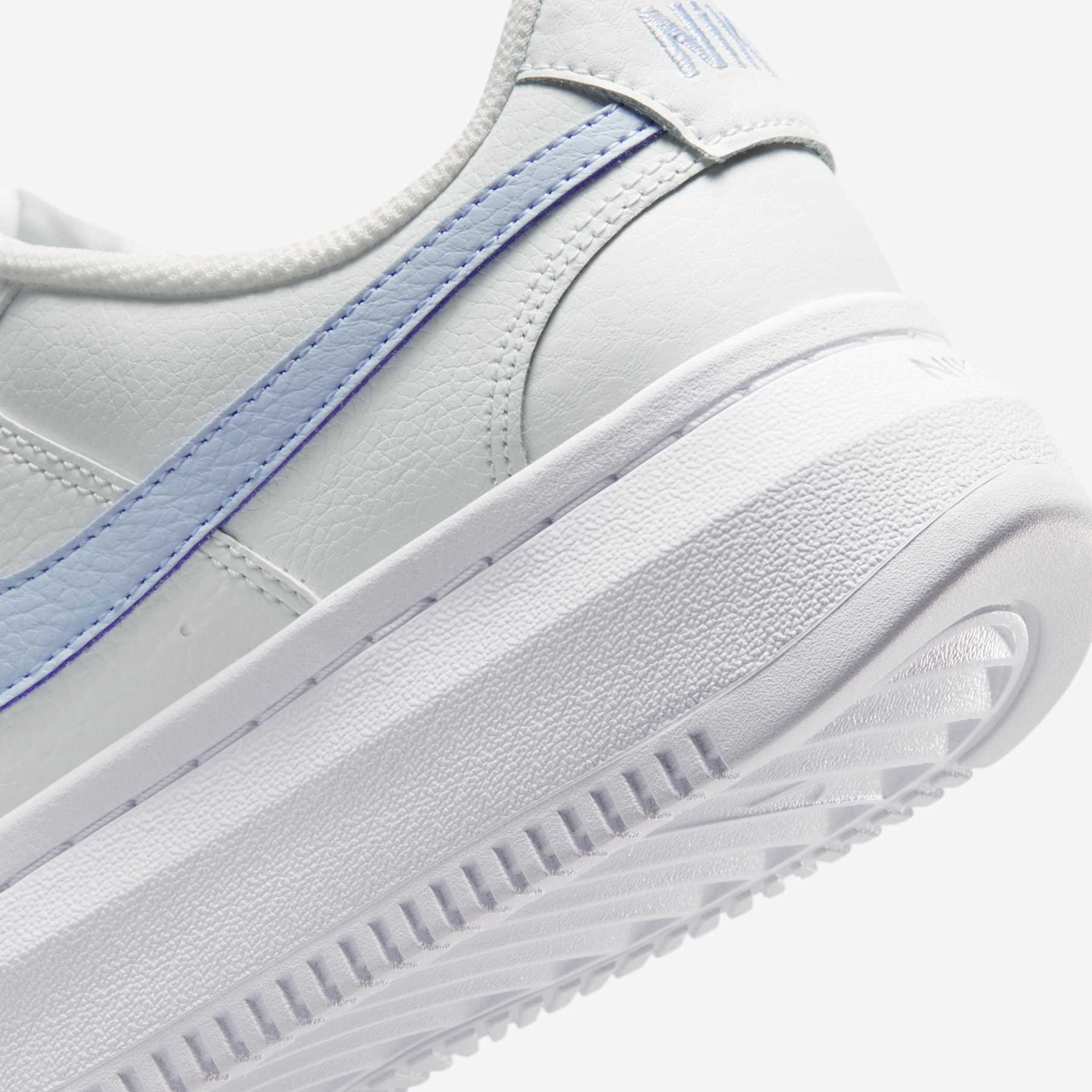 Tênis Nike Court Vision Alta Feminino - Foto 8
