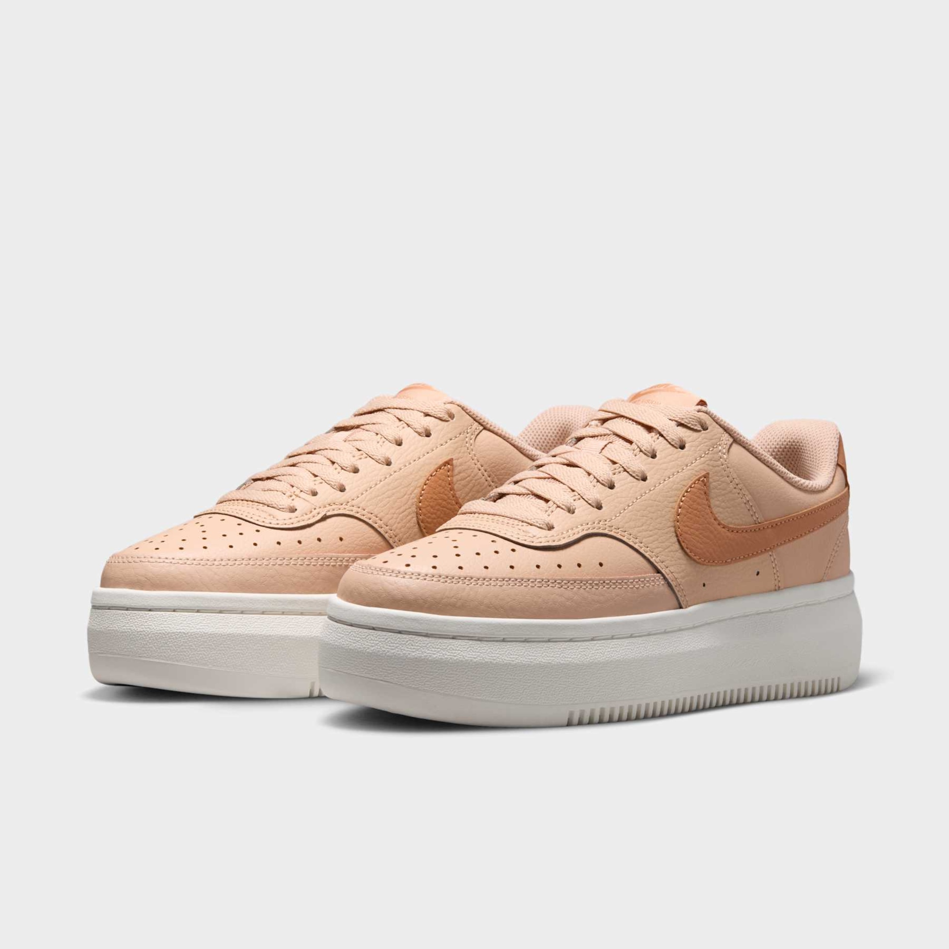 Tênis Nike Court Vision Alta Feminino - Foto 5