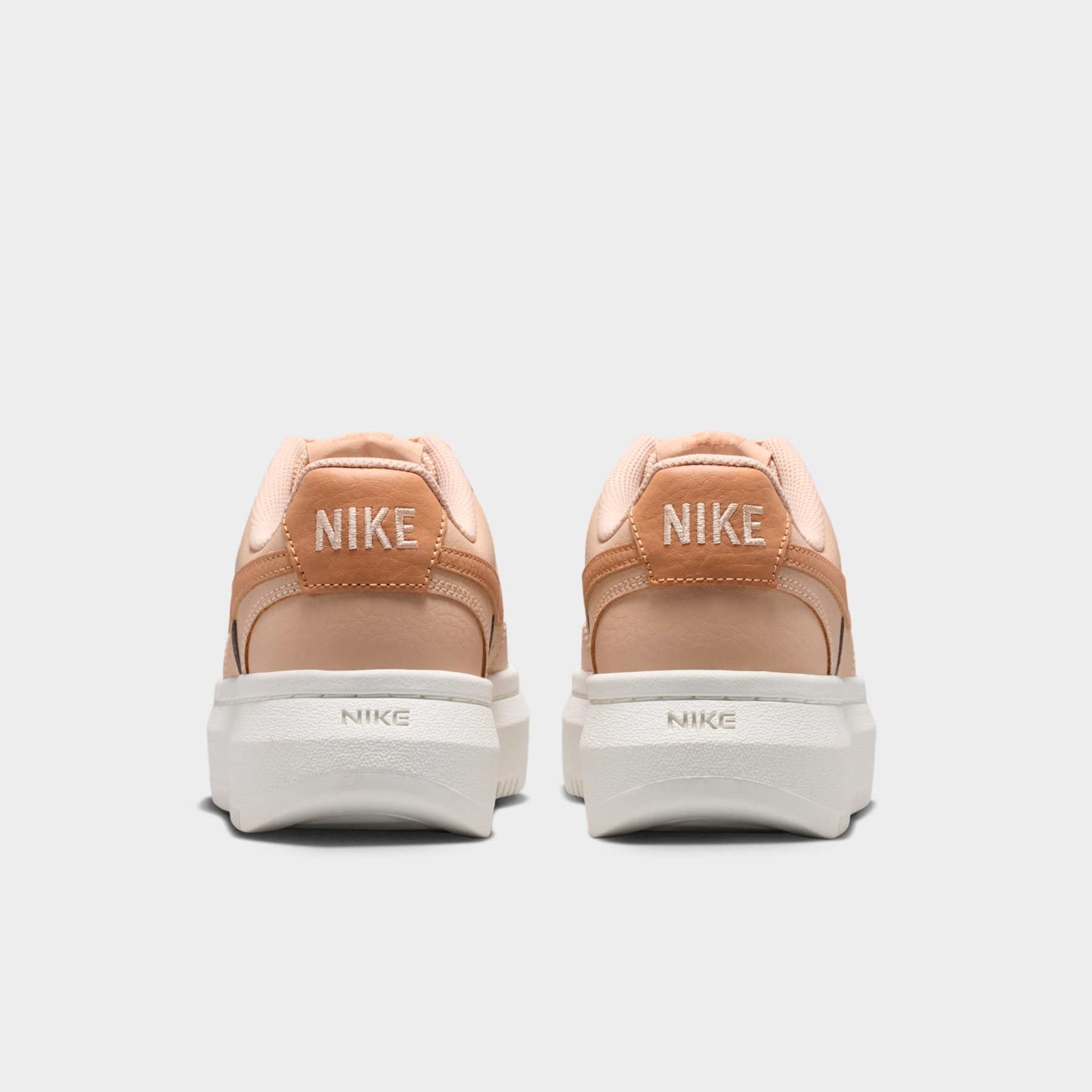 Tênis Nike Court Vision Alta Feminino - Foto 6