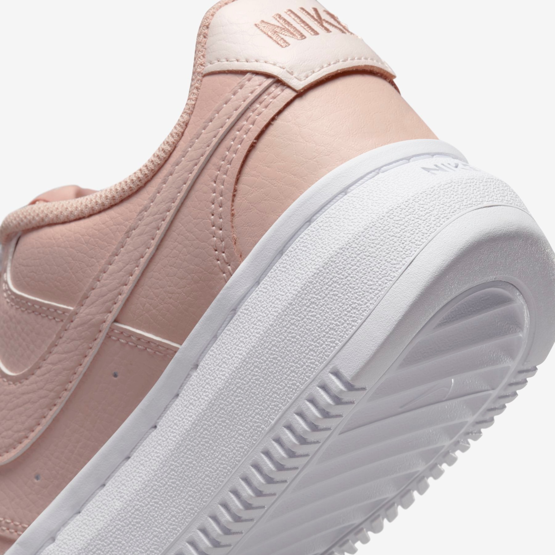 Tênis Nike Court Vision Alta Feminino - Foto 8