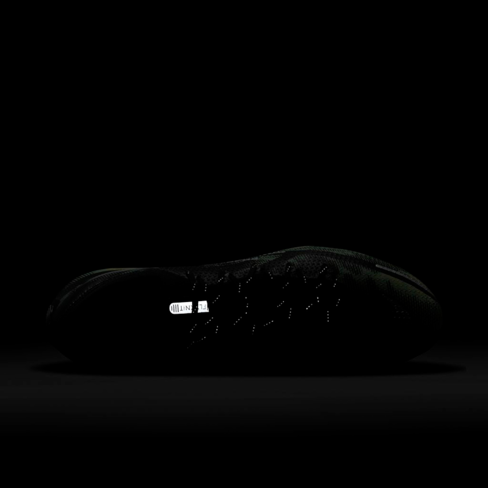Chuteira Nike Phantom GT2 Elite Campo - Foto 10
