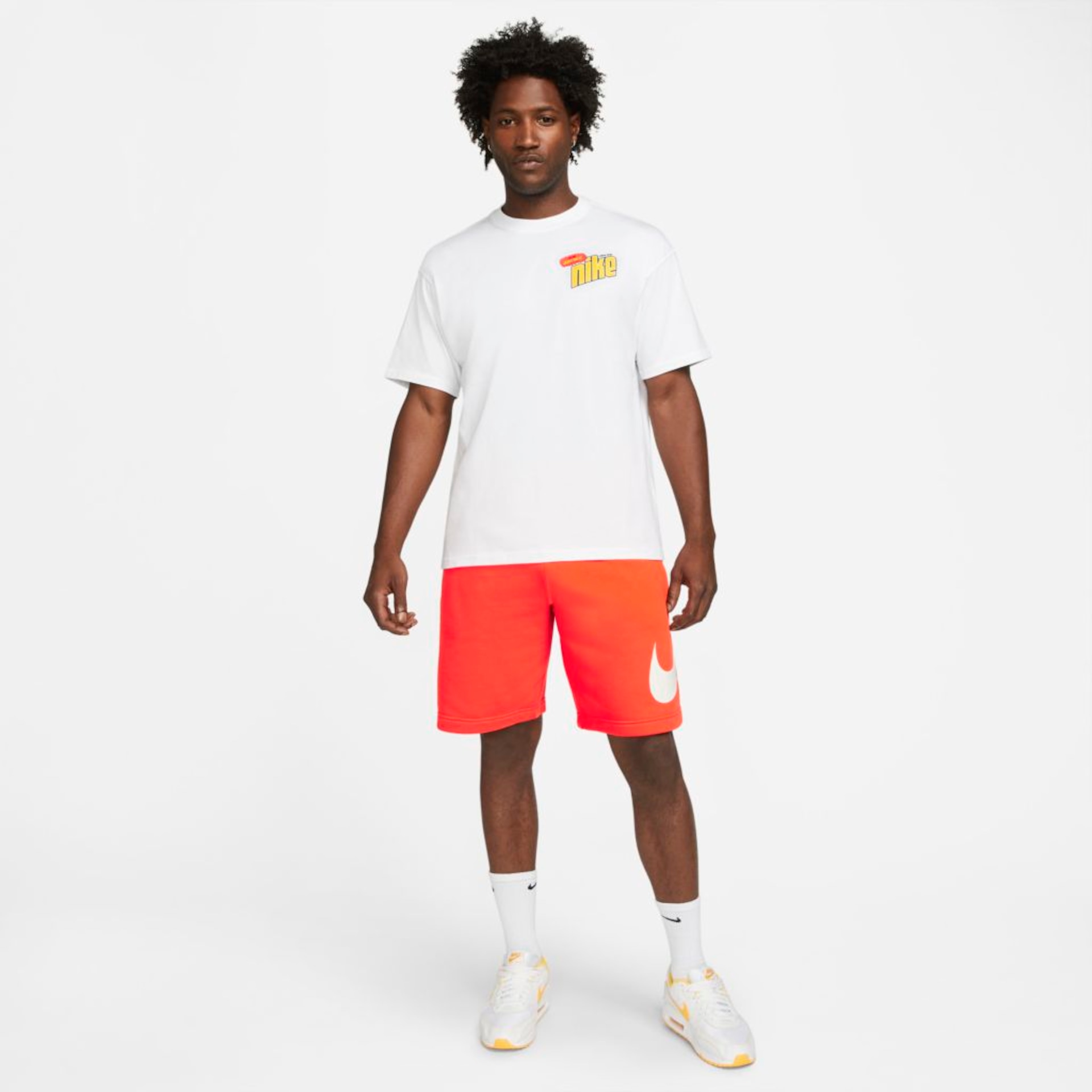 Camiseta Nike Sportswear Masculina - Foto 5